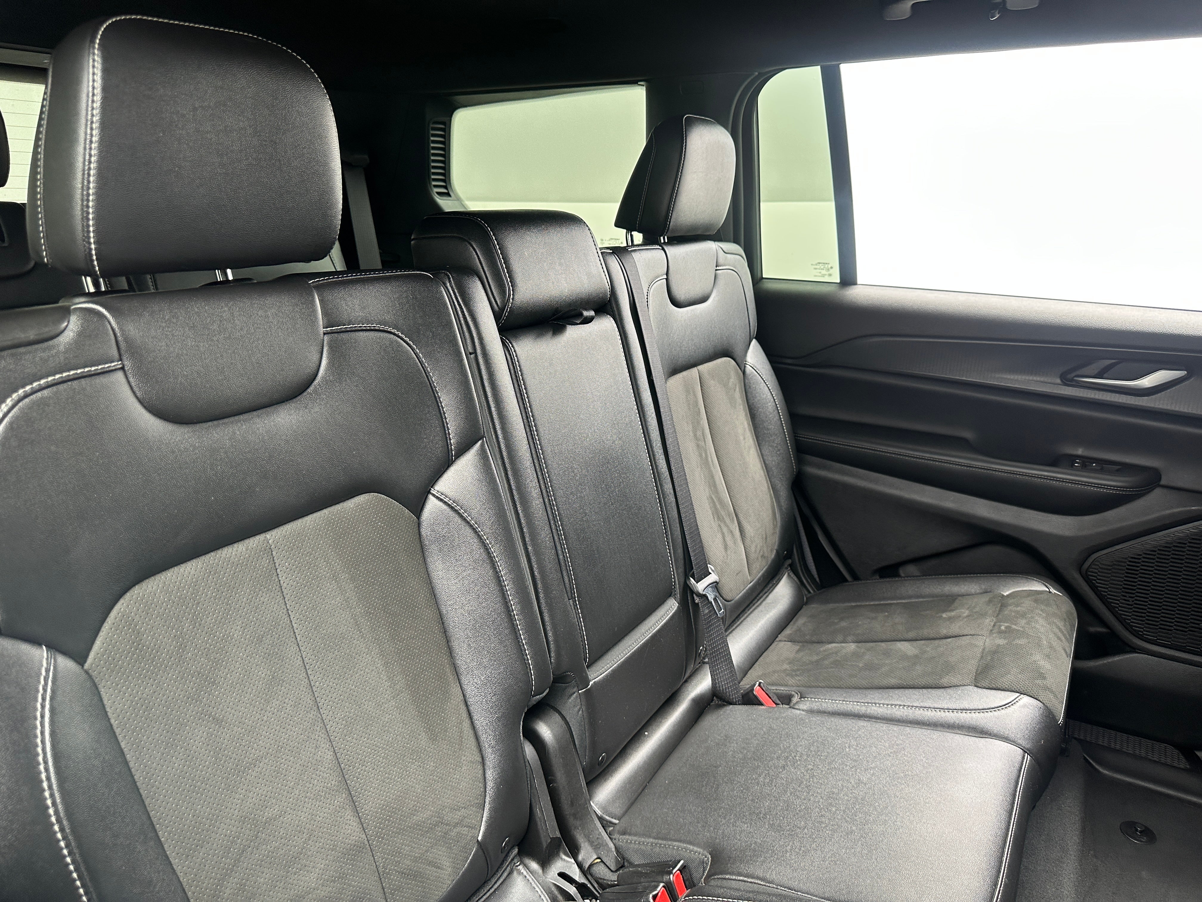 2024 Jeep Grand Cherokee L Altitude 6