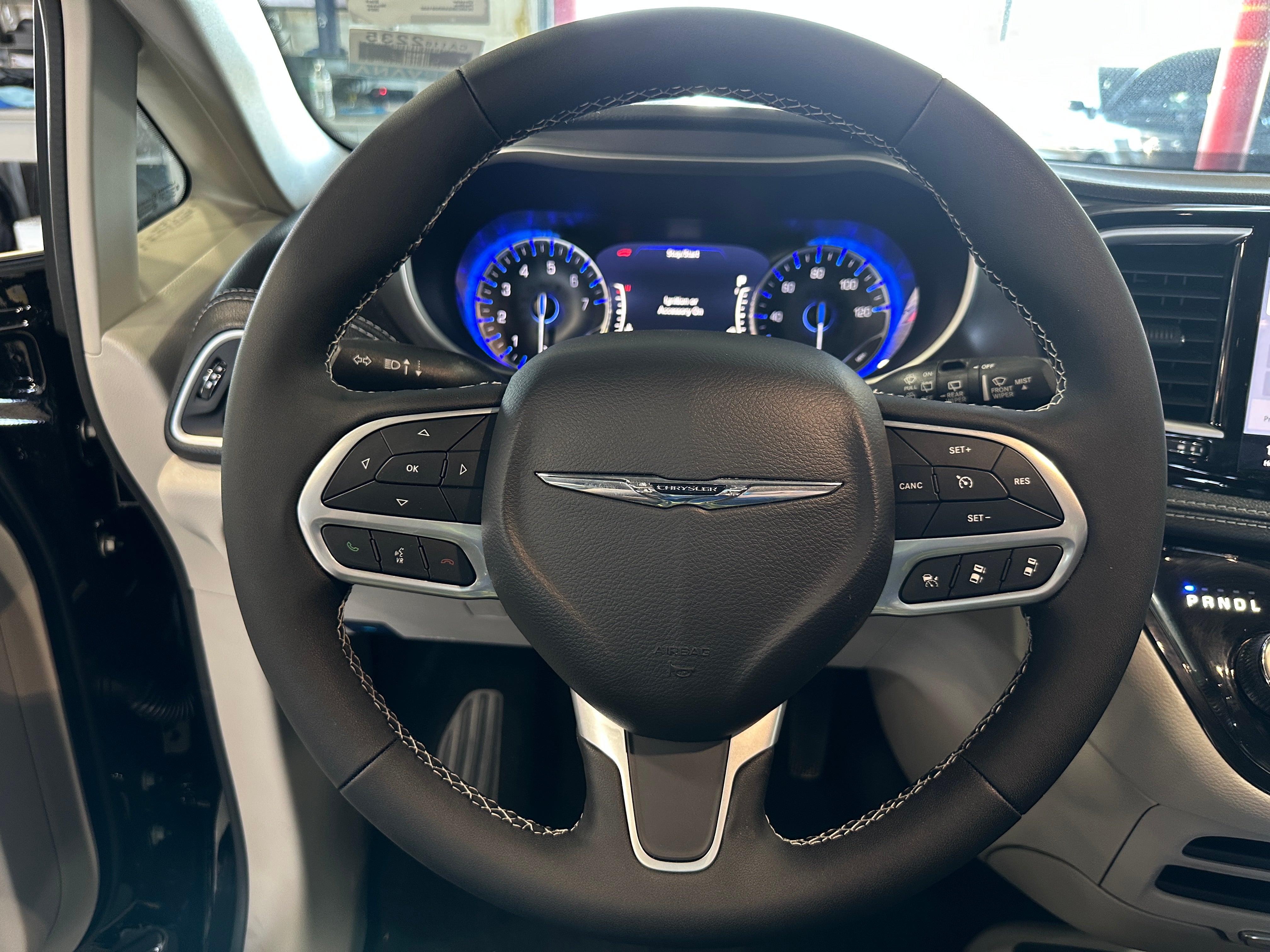 2024 Chrysler Pacifica Touring L 4