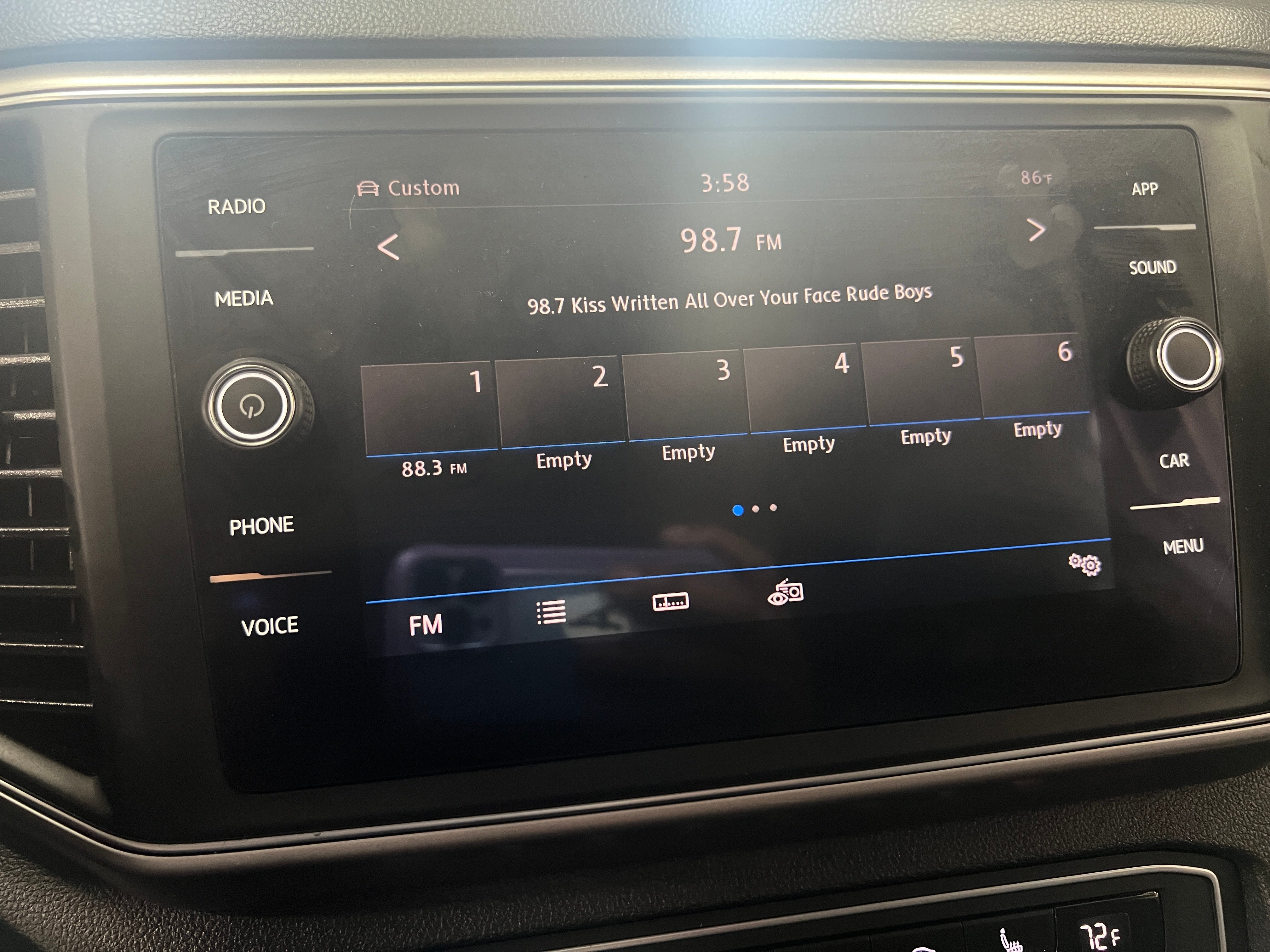 2018 Volkswagen Atlas SE 3