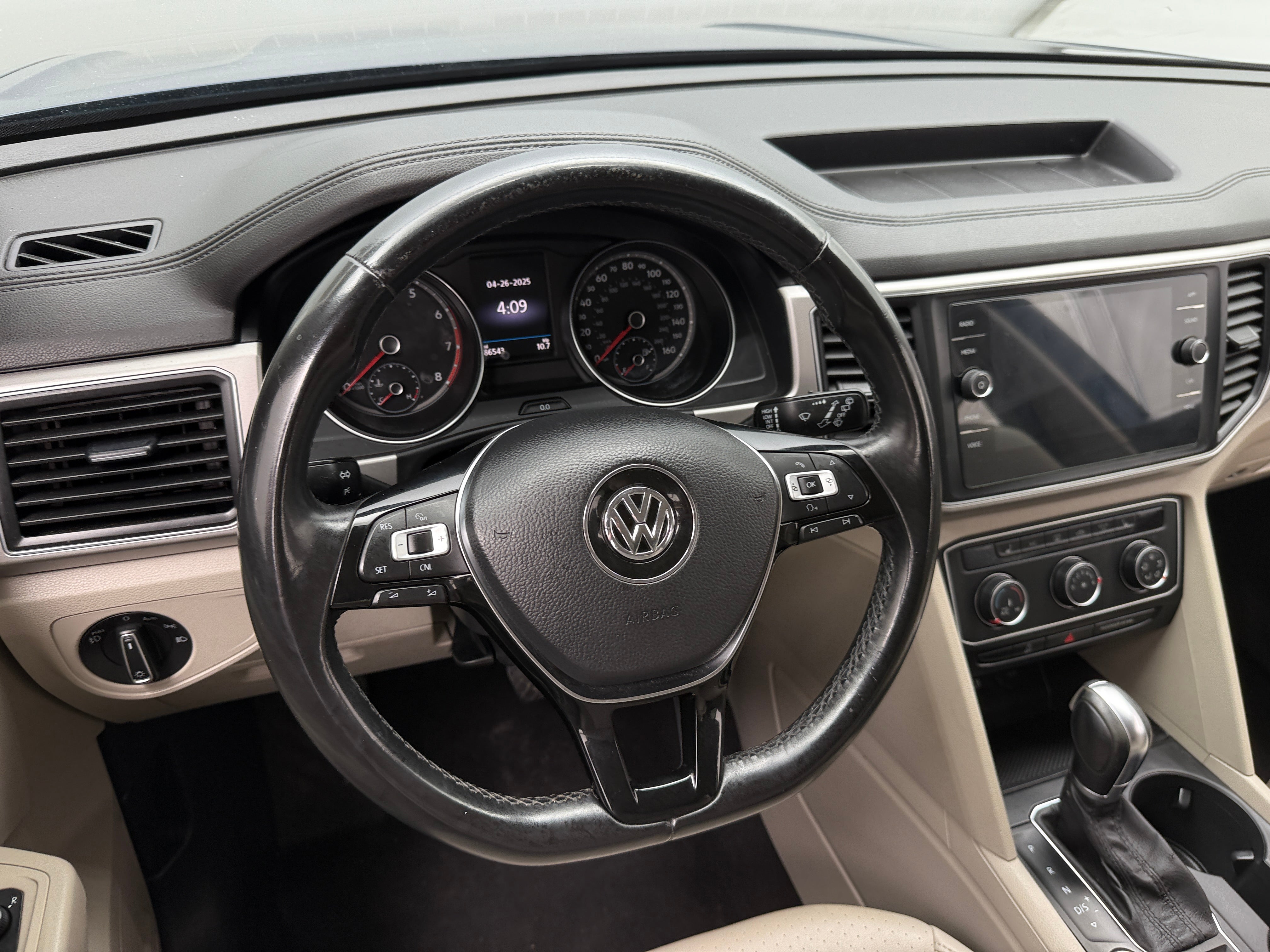 2018 Volkswagen Atlas SE 4