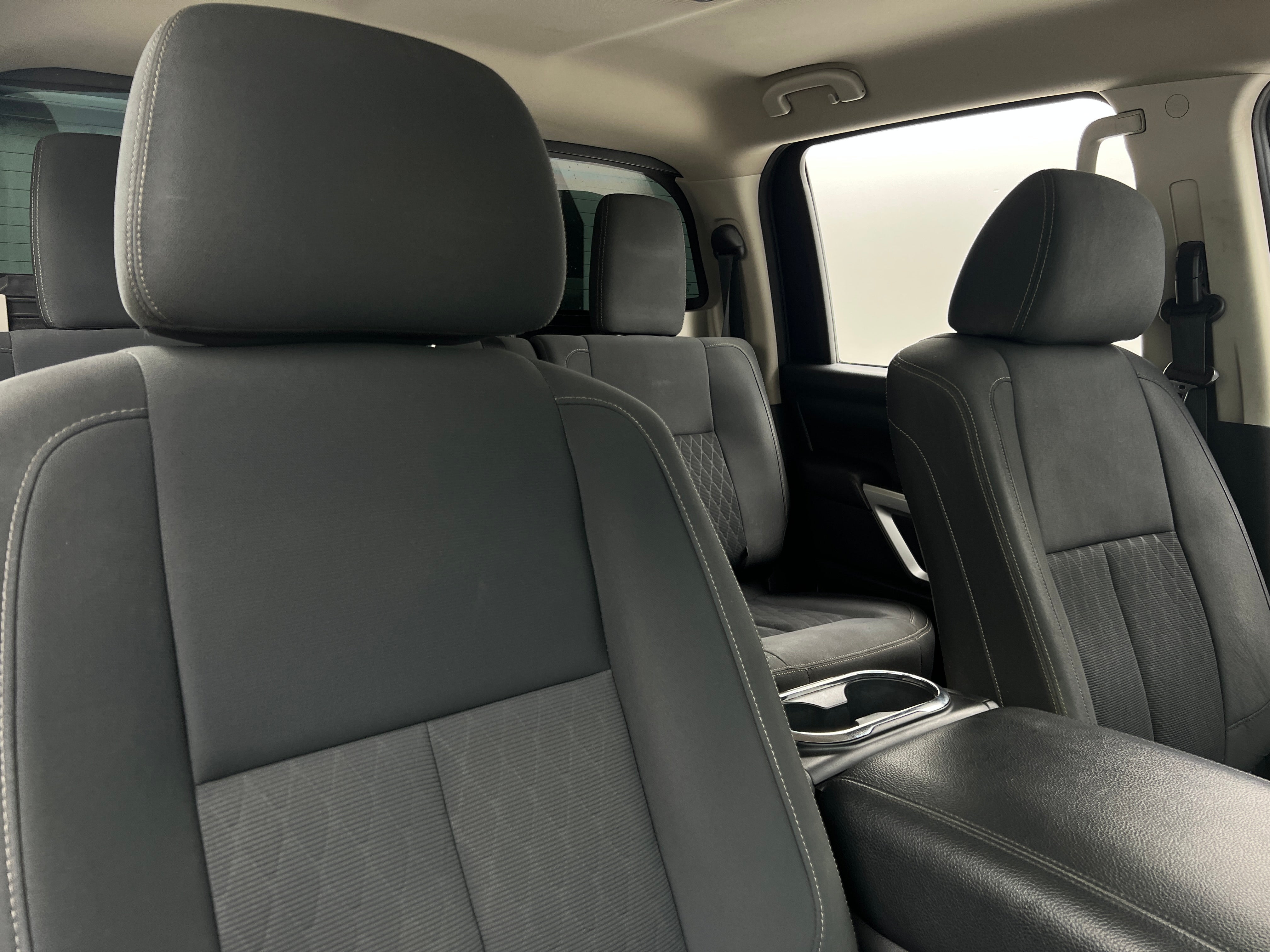 2018 Nissan Titan SV 2