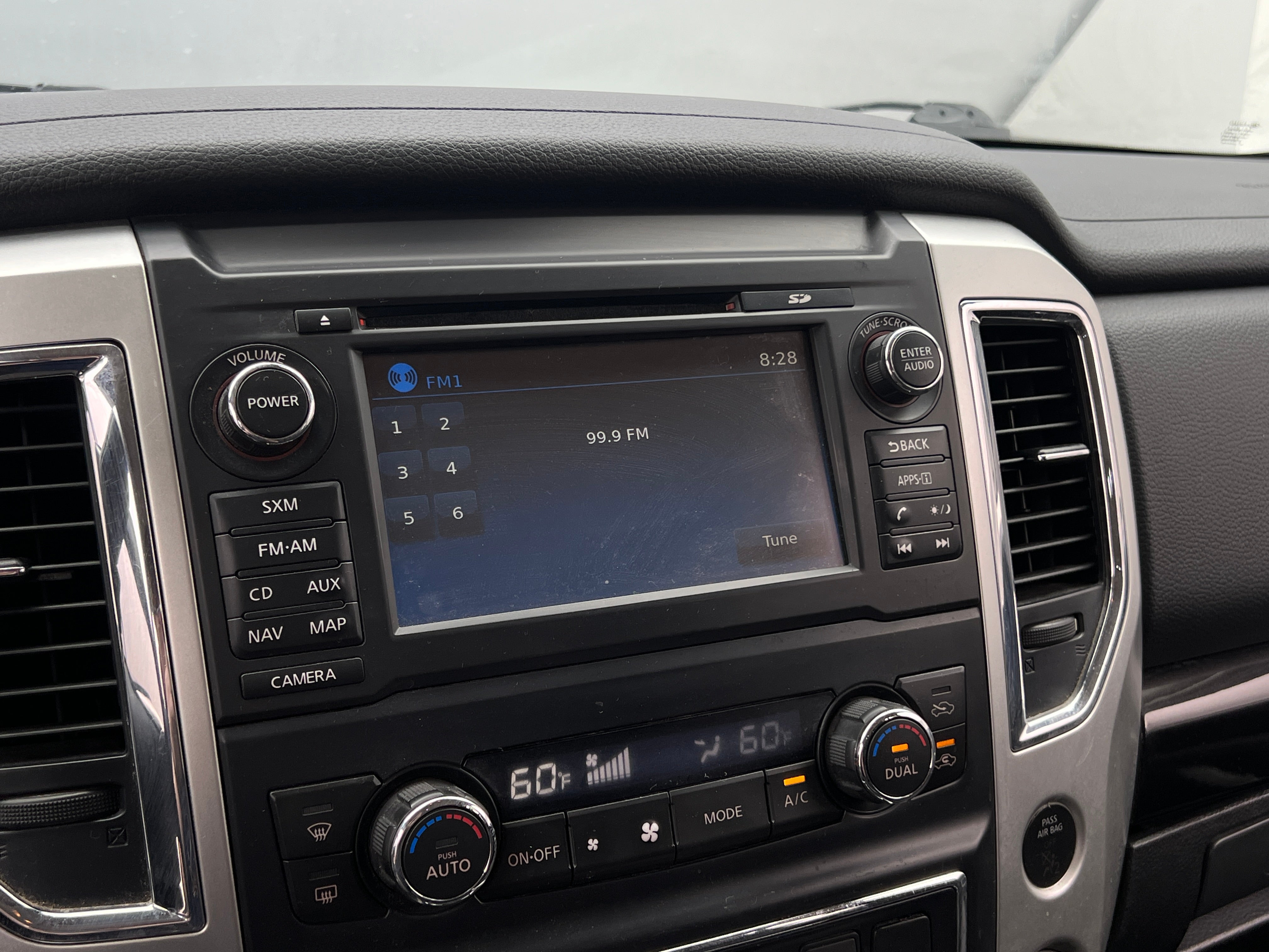 2018 Nissan Titan SV 4
