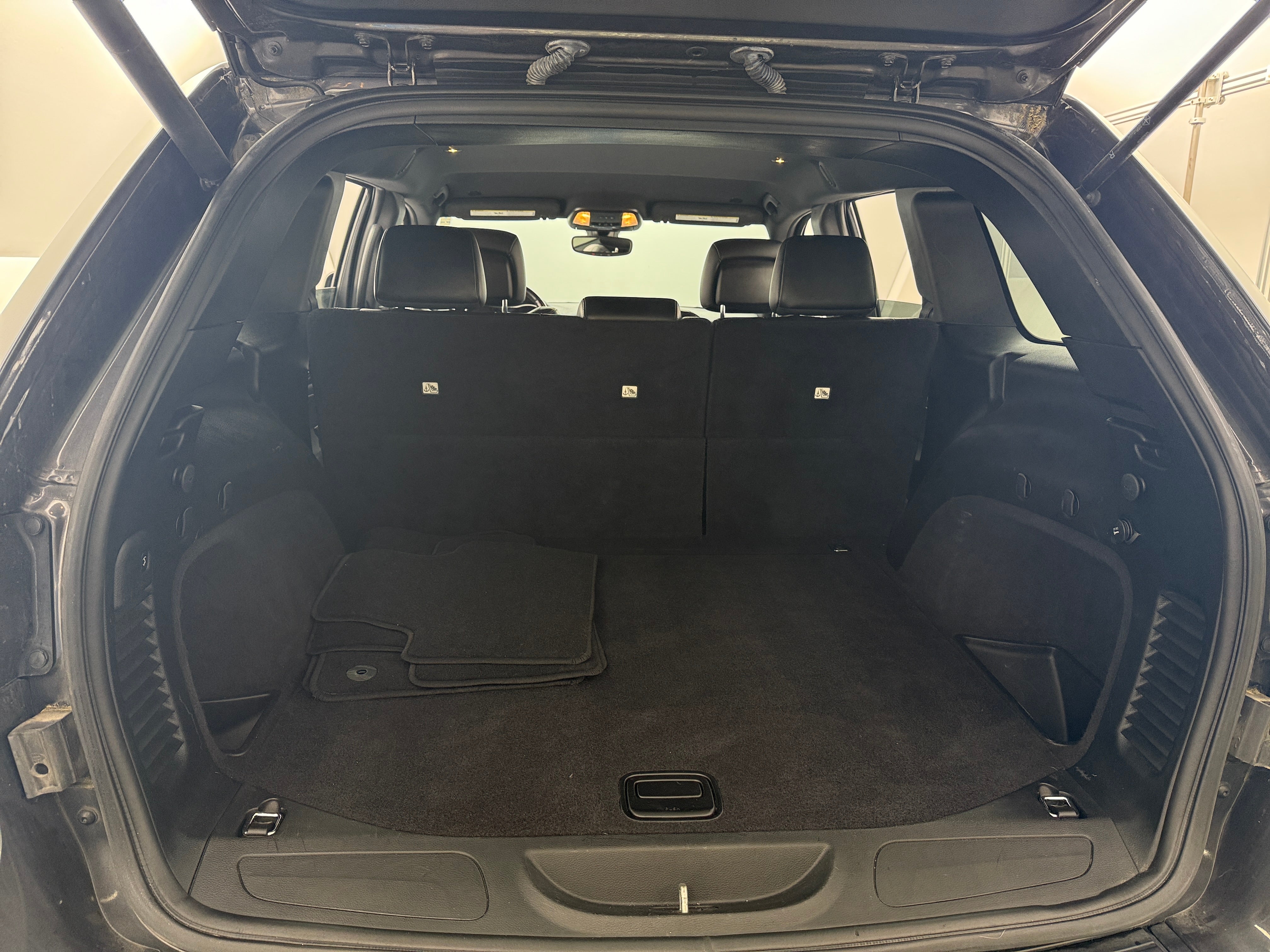 2019 Jeep Grand Cherokee Altitude 6