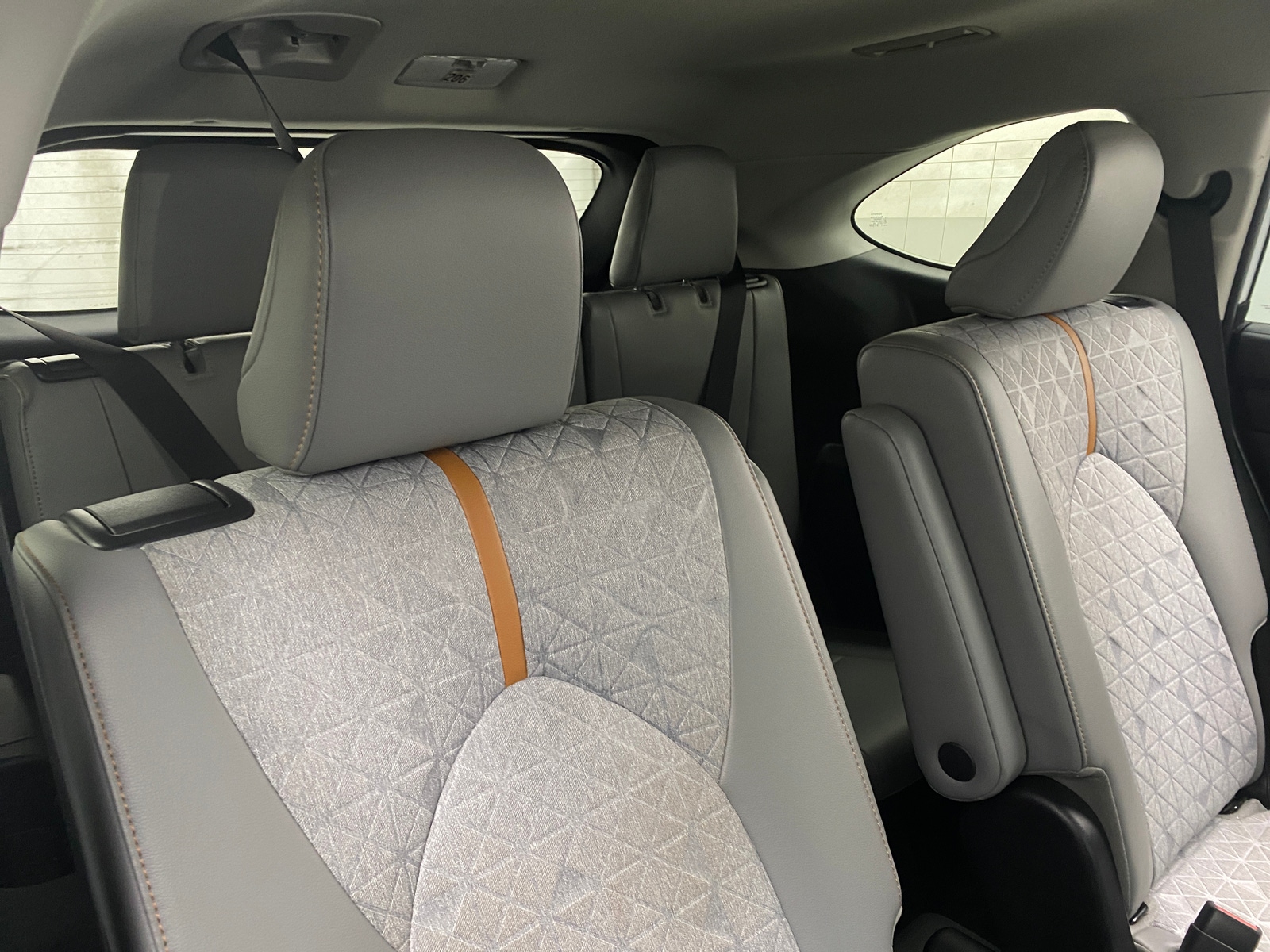Thumbnail: 2023 Toyota Highlander - 6