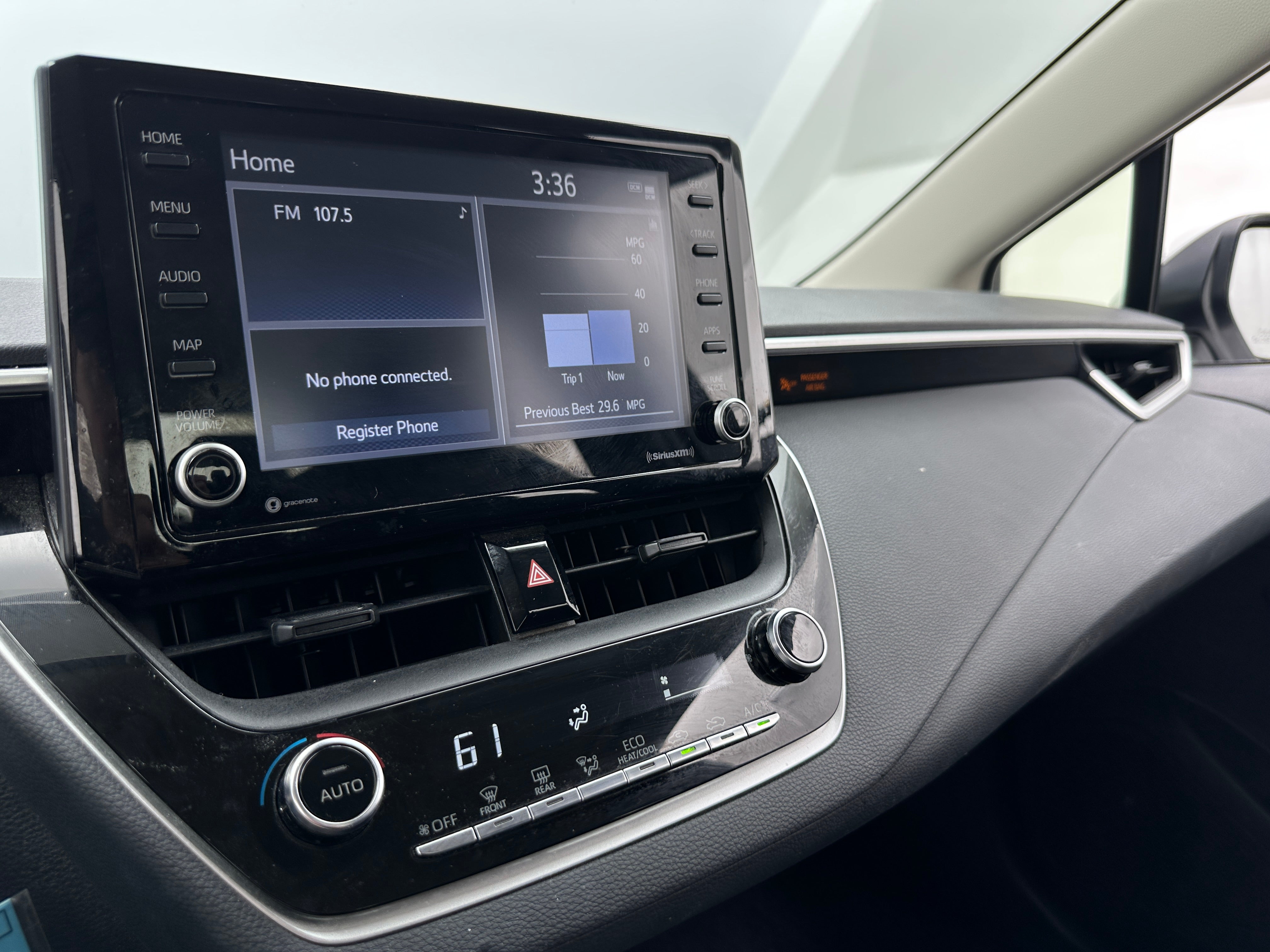 2022 Toyota Corolla LE 4