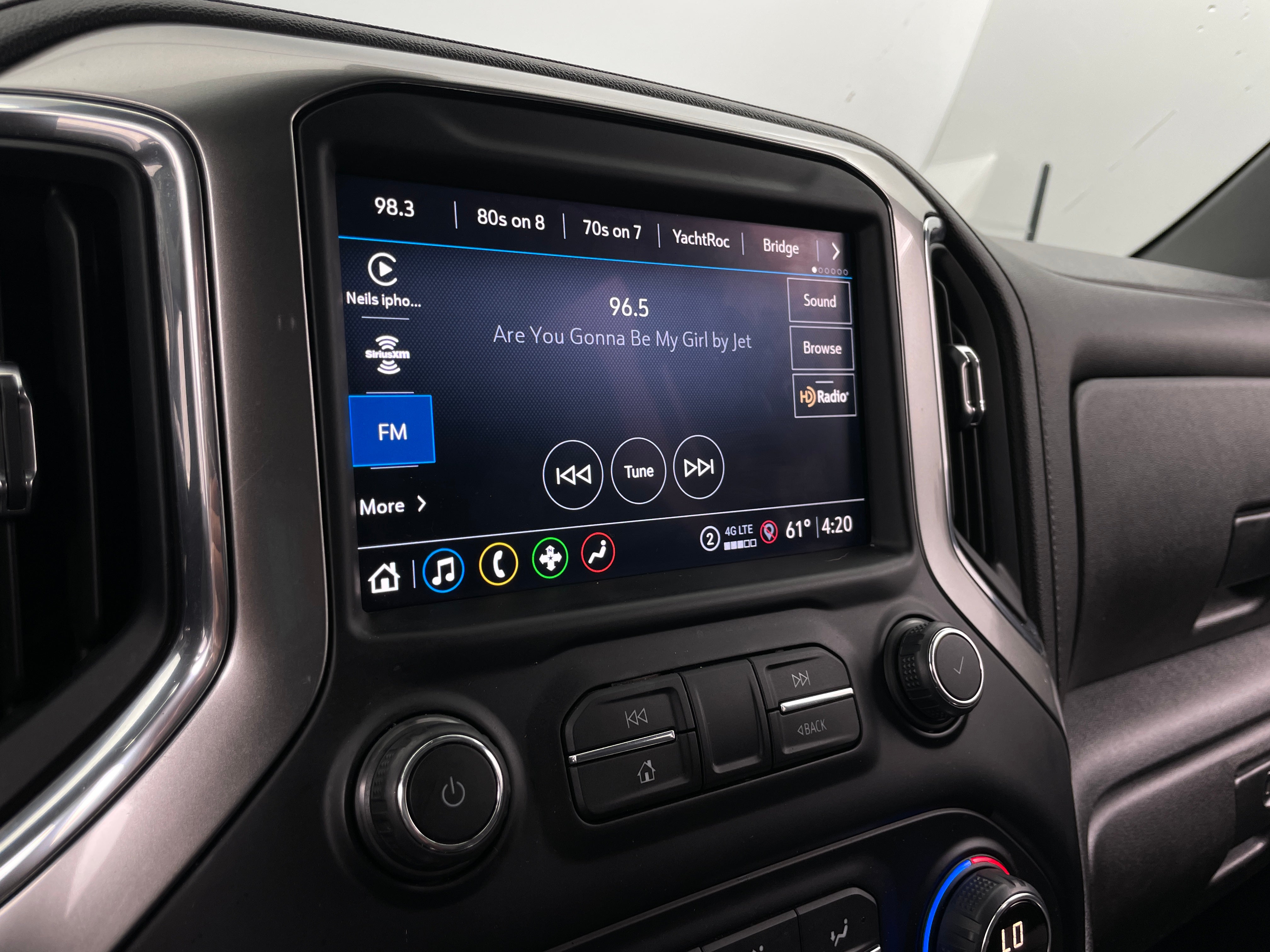2021 Chevrolet Silverado 1500  4