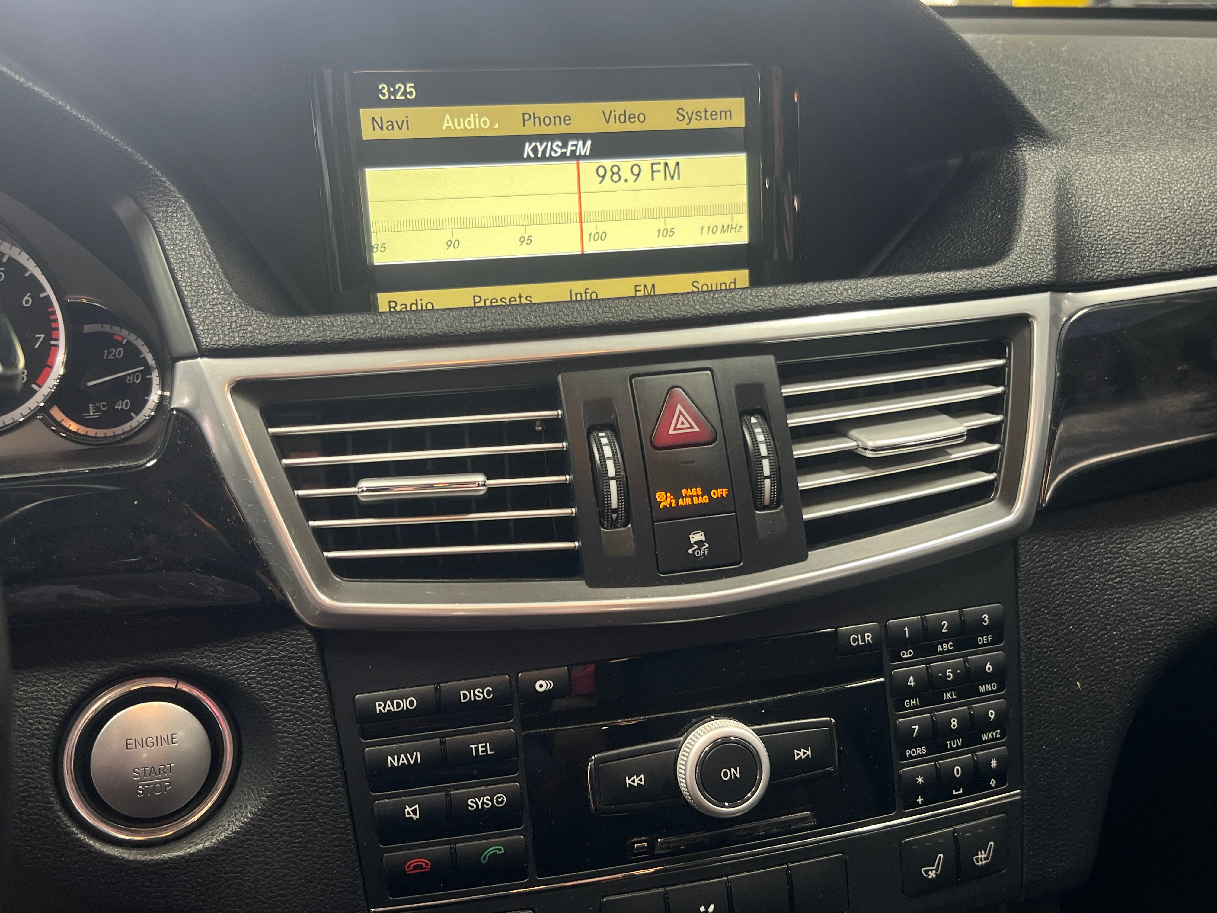 2010 Mercedes-Benz E-Class E 550 3