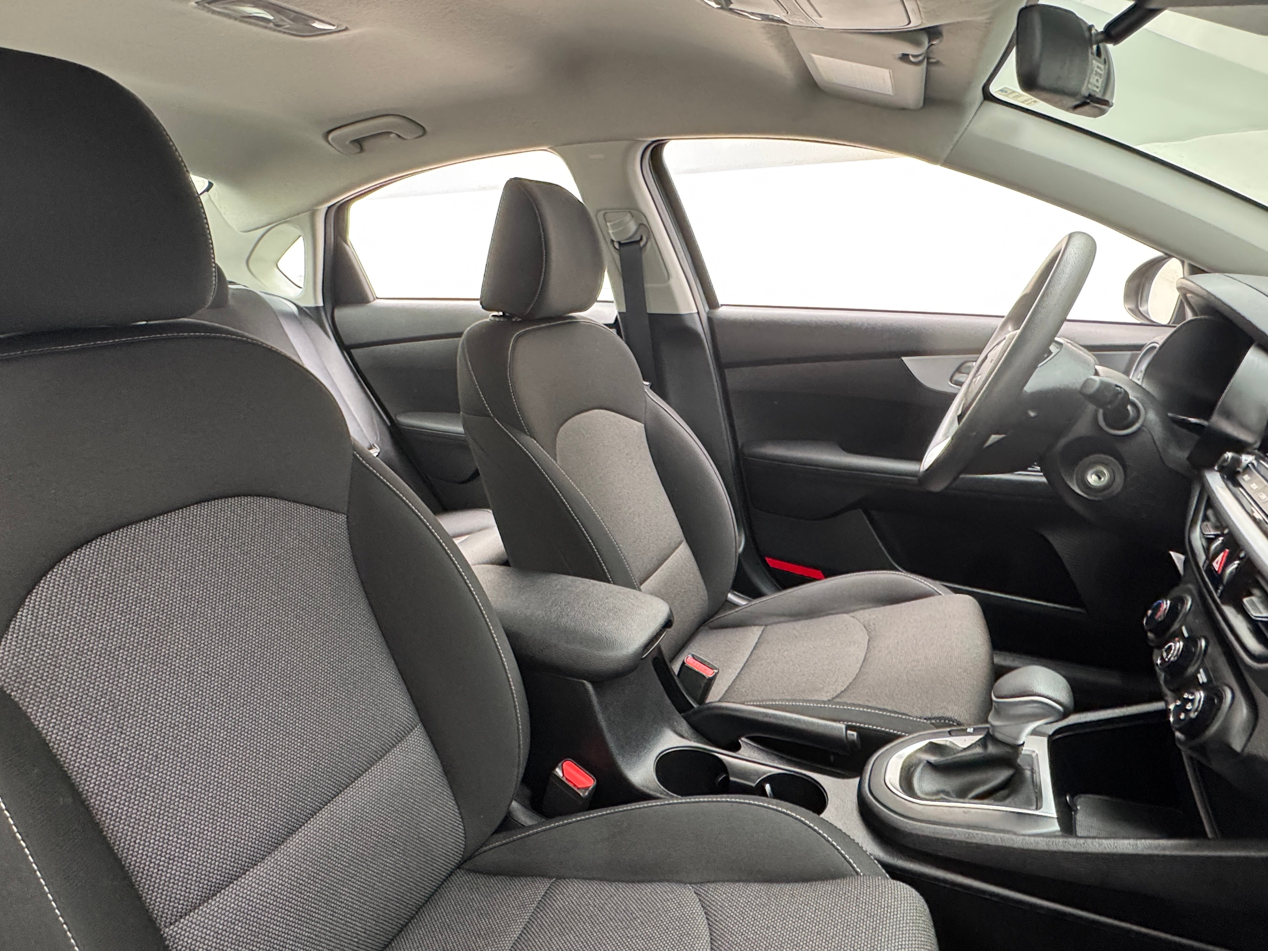 2024 Kia Forte LXS 2