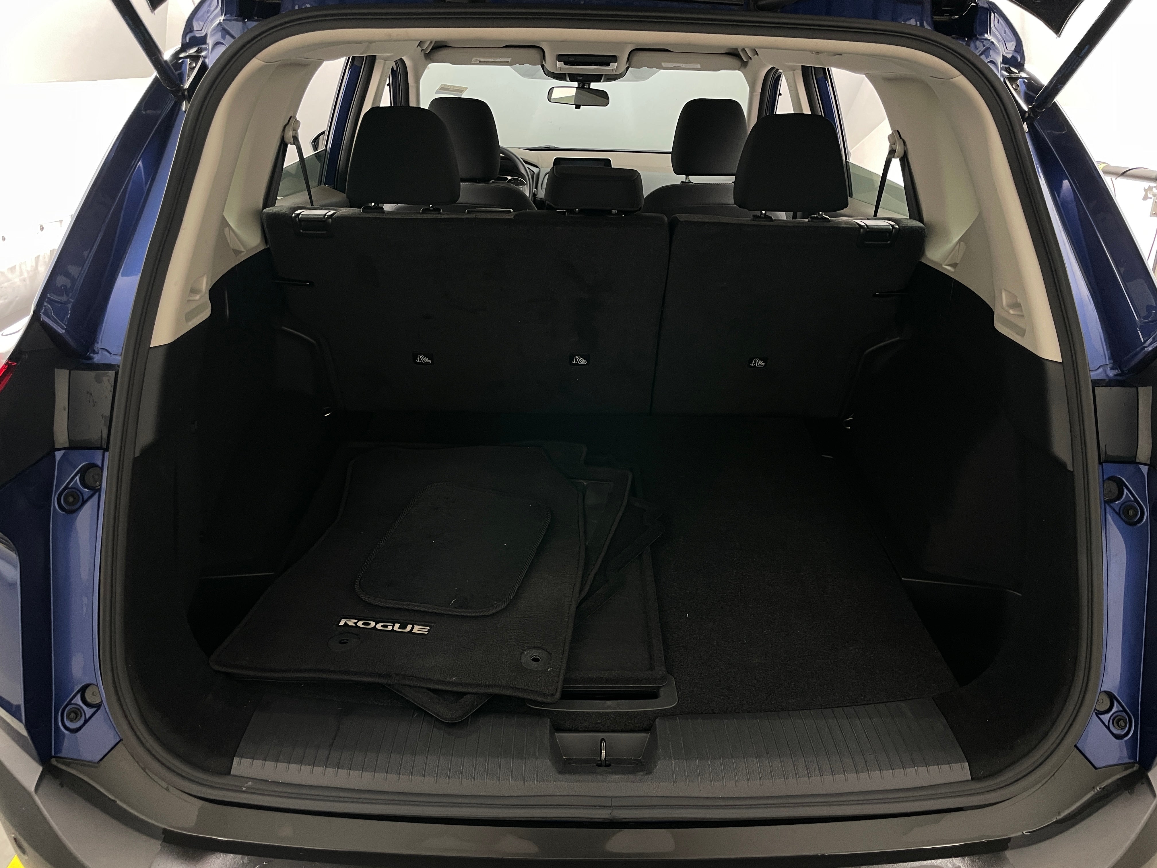 2023 Nissan Rogue SV 7