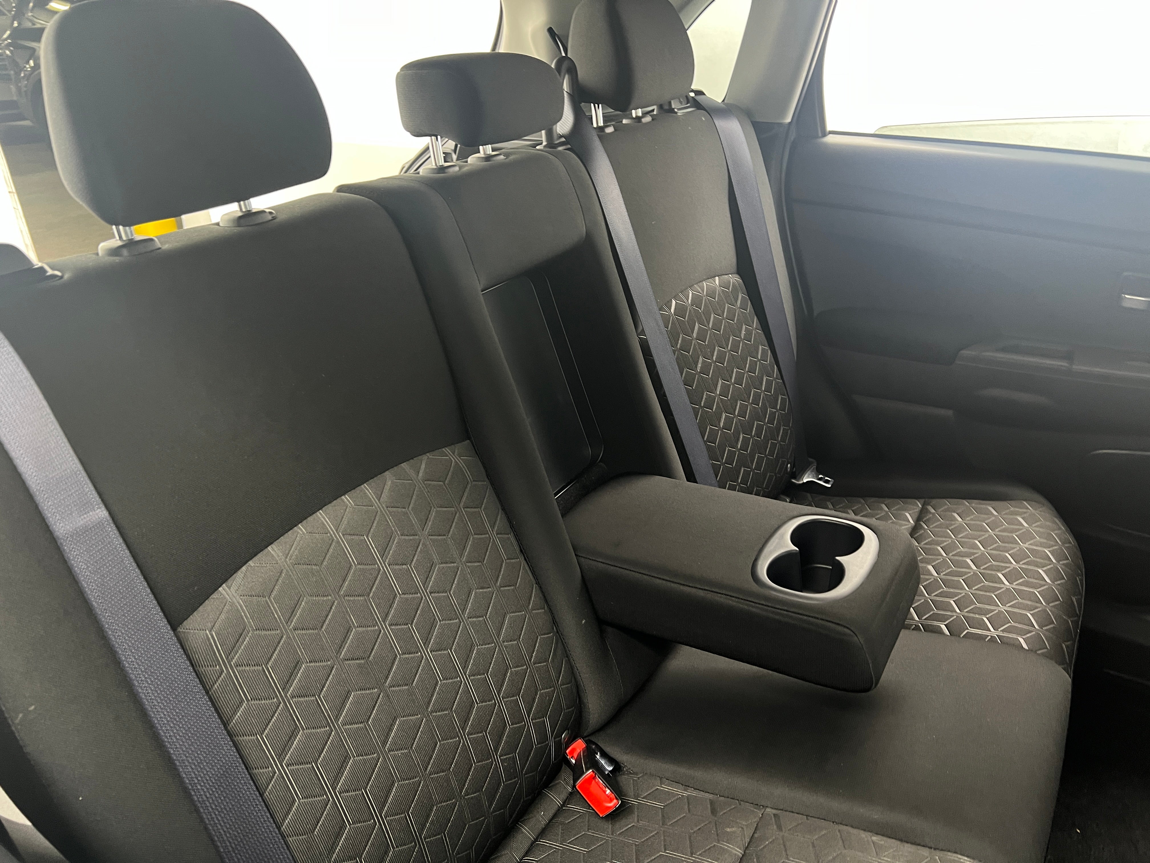 2021 Mitsubishi Outlander Sport ES 6
