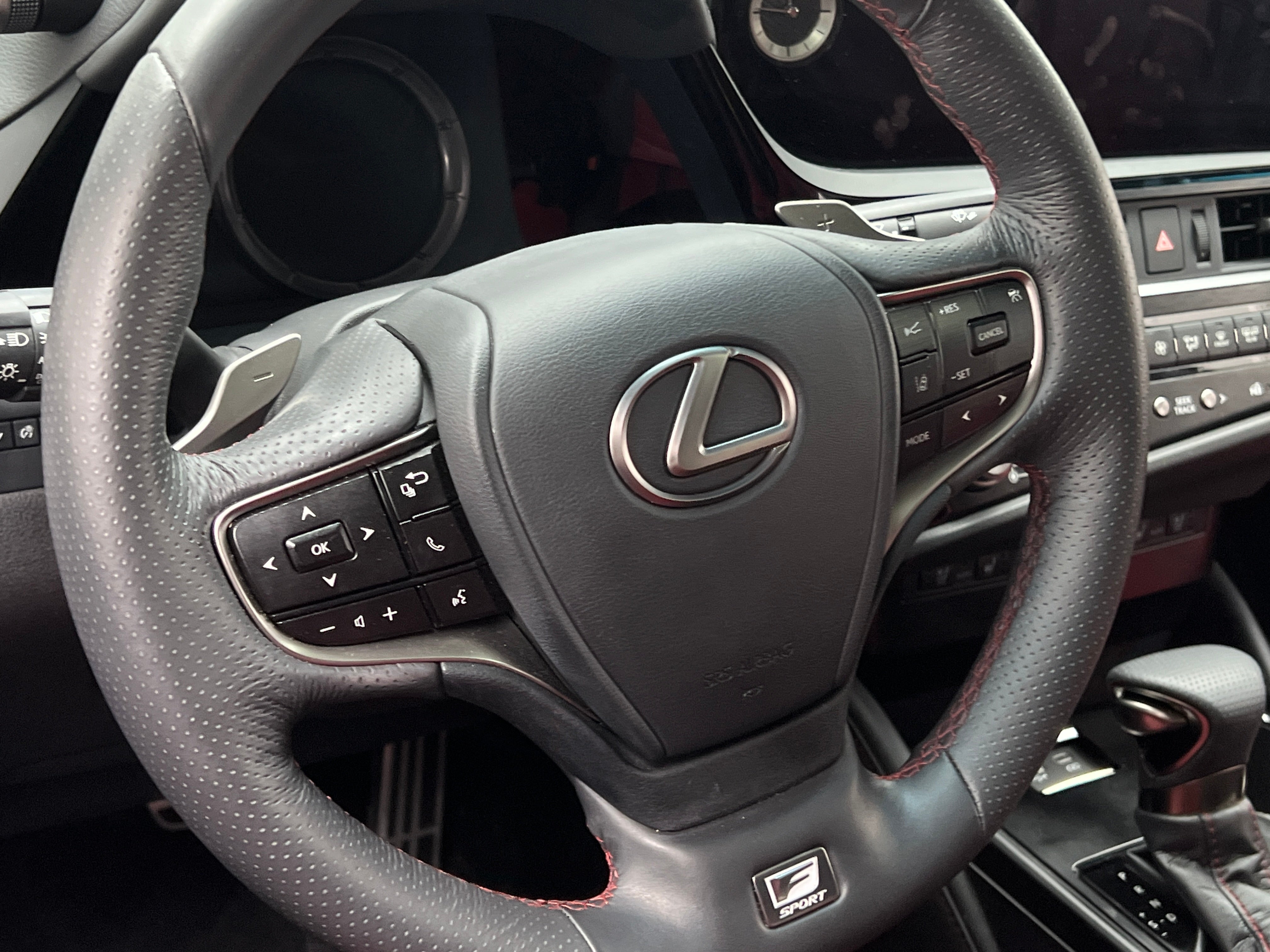 2023 Lexus ES Hybrid 300h F Sport 5