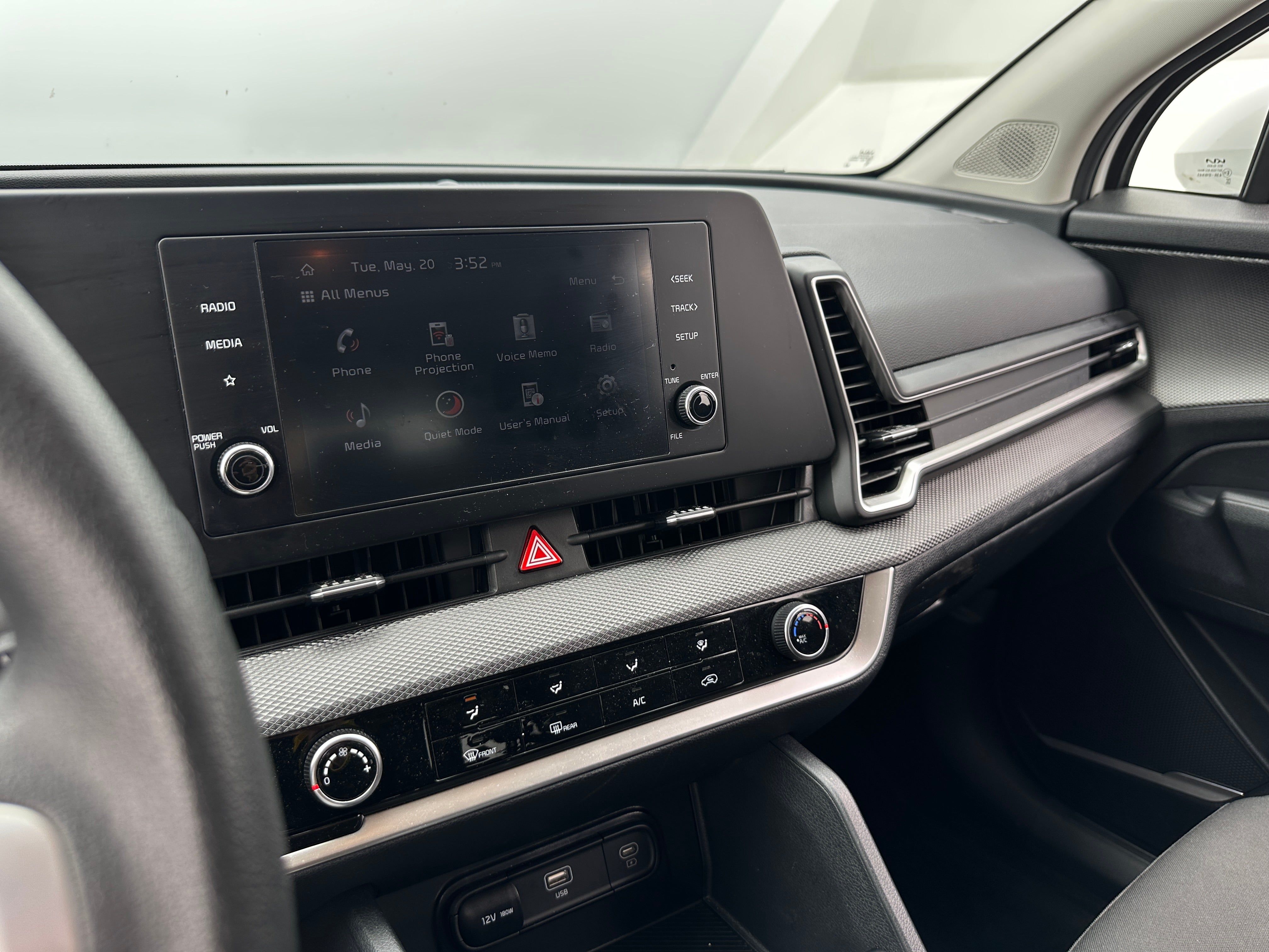 2024 Kia Sportage LX 4