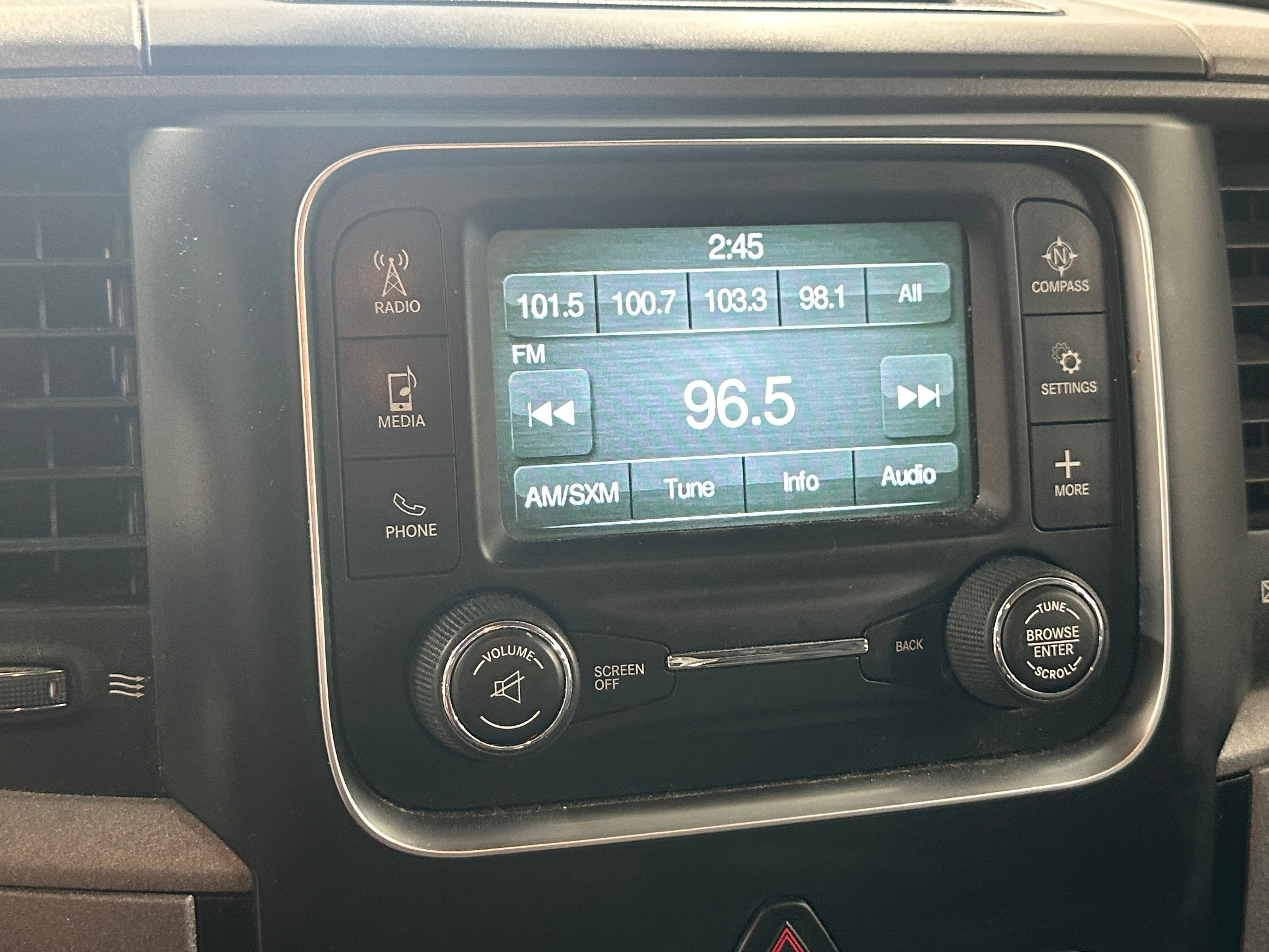 2019 RAM 1500 Classic Tradesman 4