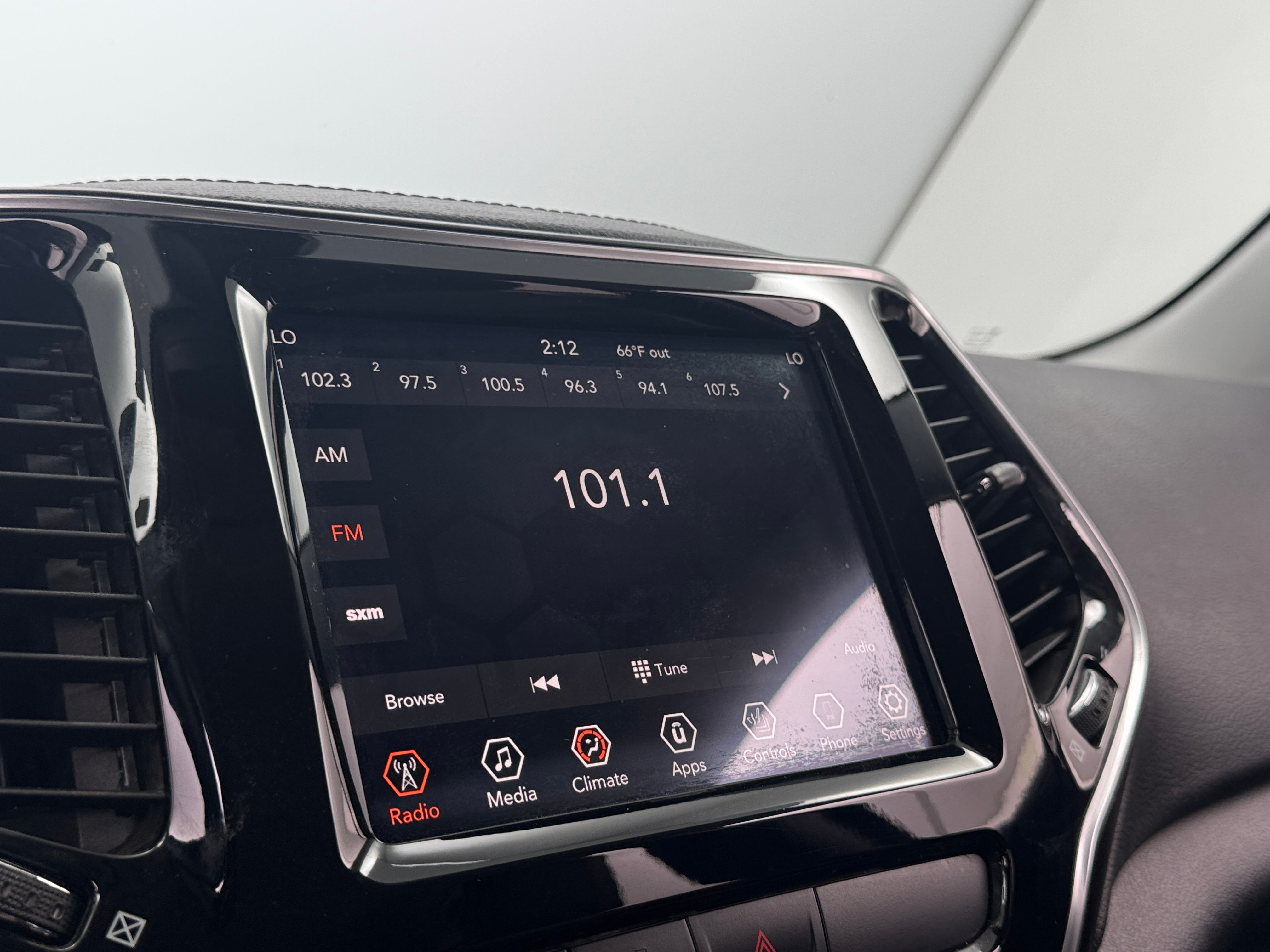 2019 Jeep Cherokee Limited Edition 3