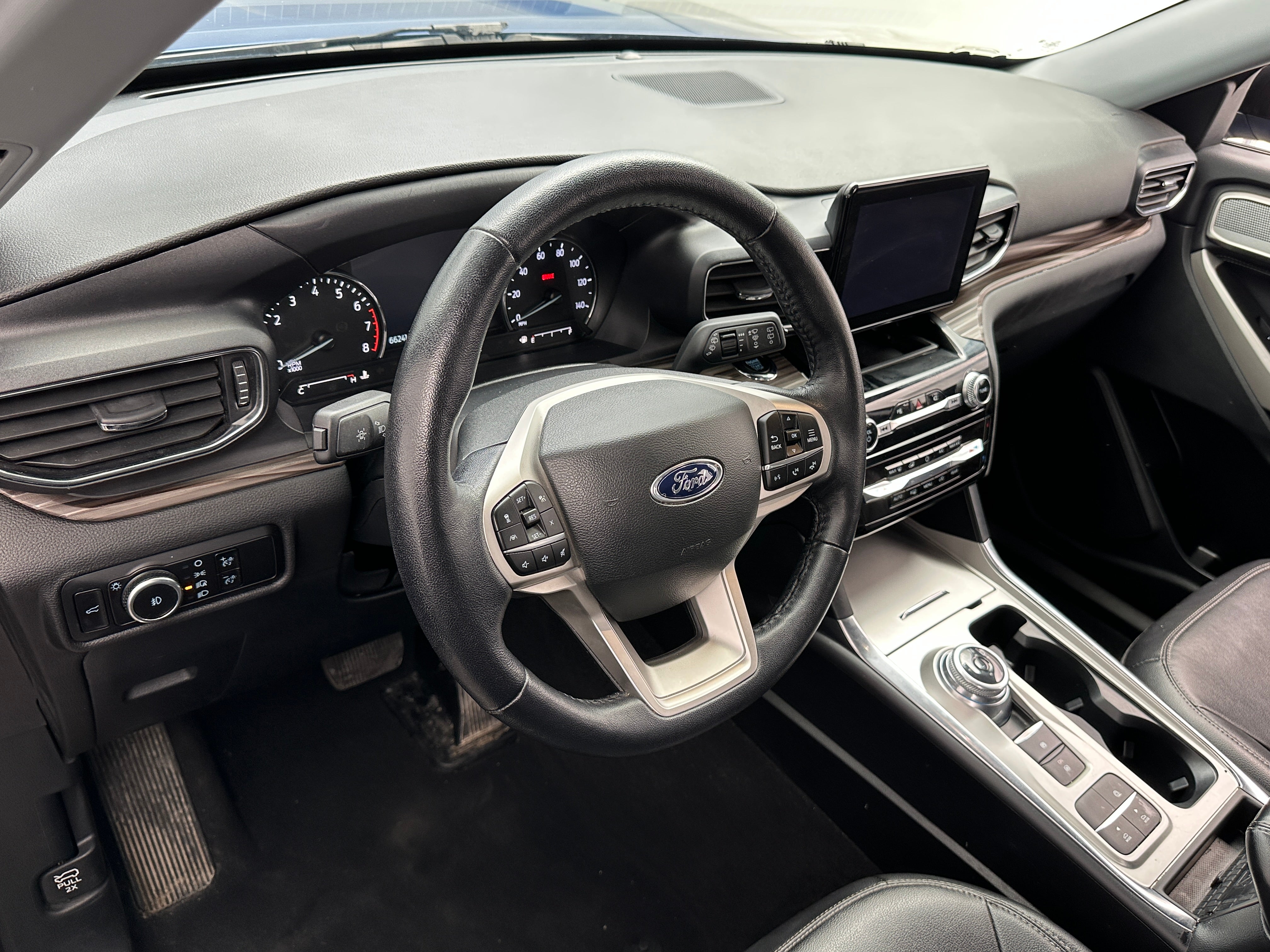 2023 Ford Explorer Limited 2
