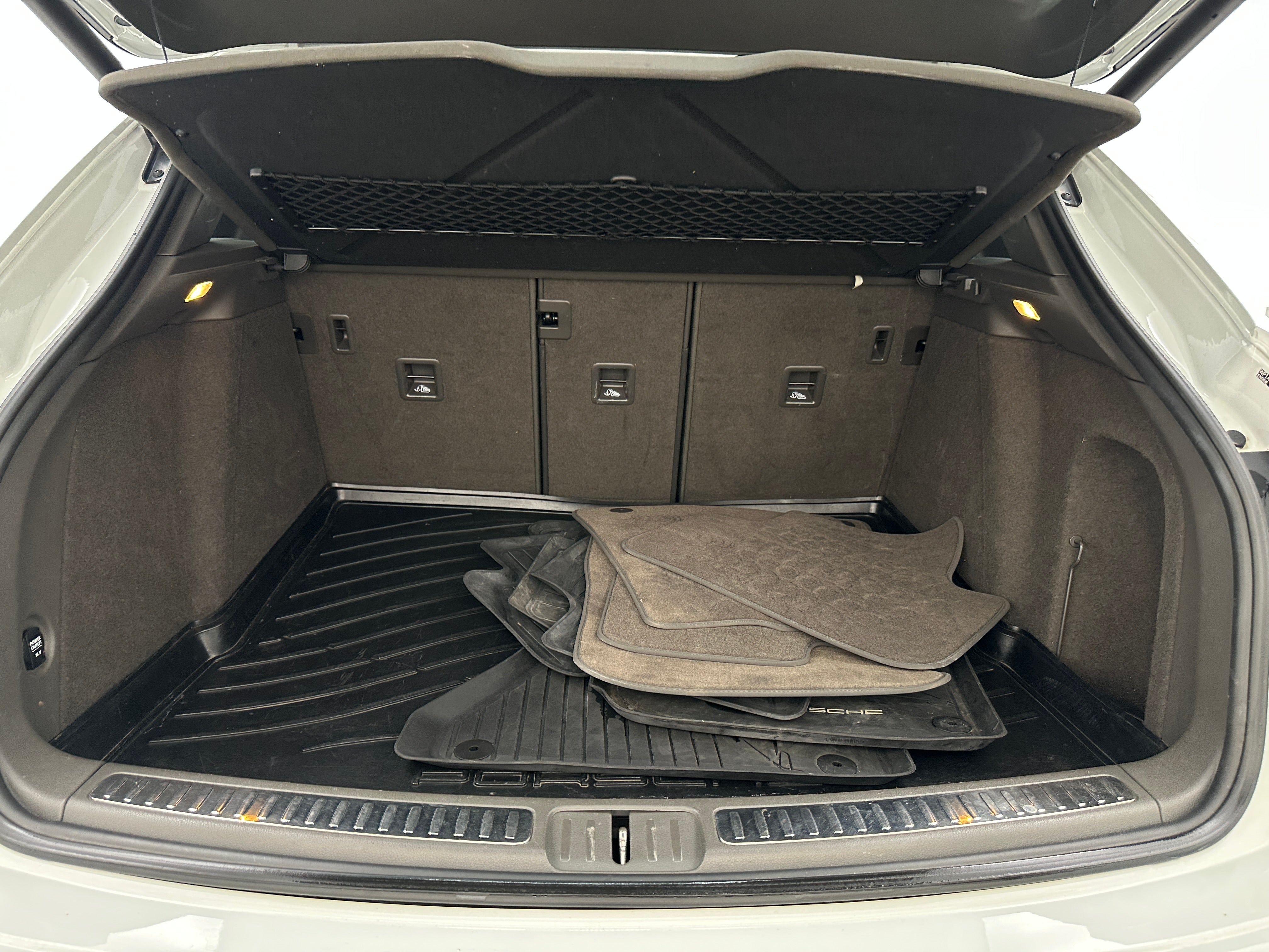 2016 Porsche Macan S 6