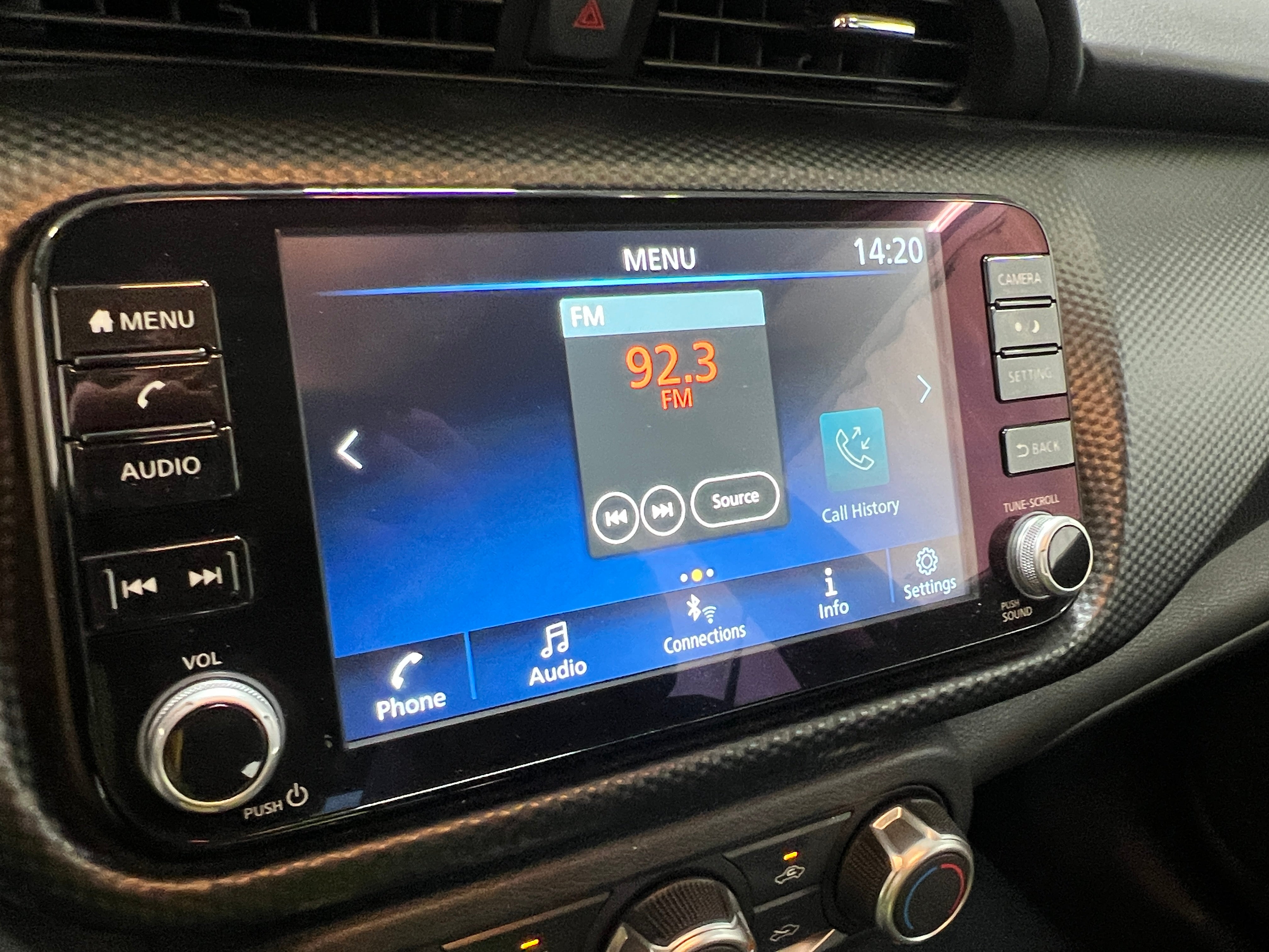 2024 Nissan Kicks SV 4