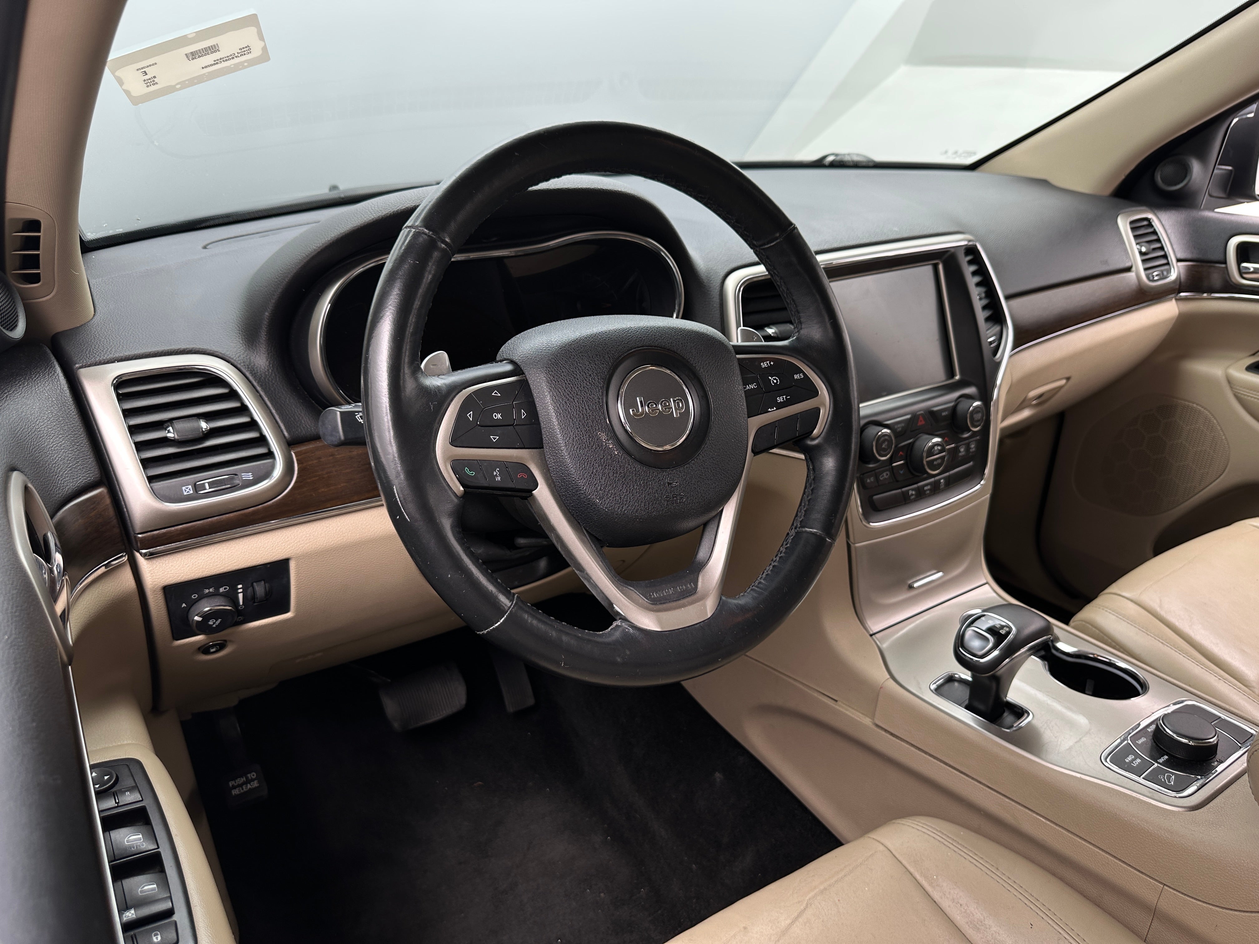 2015 Jeep Grand Cherokee Limited Edition 2