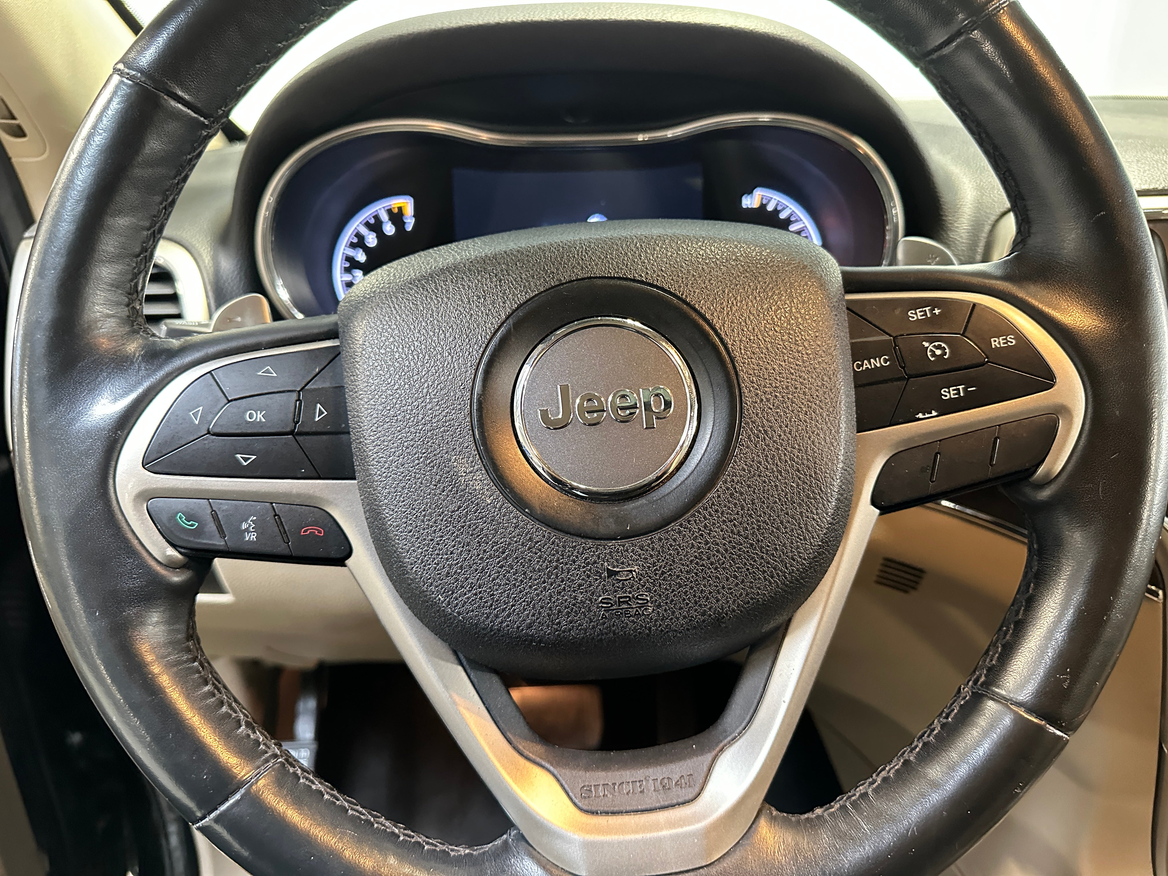 2015 Jeep Grand Cherokee Limited Edition 4
