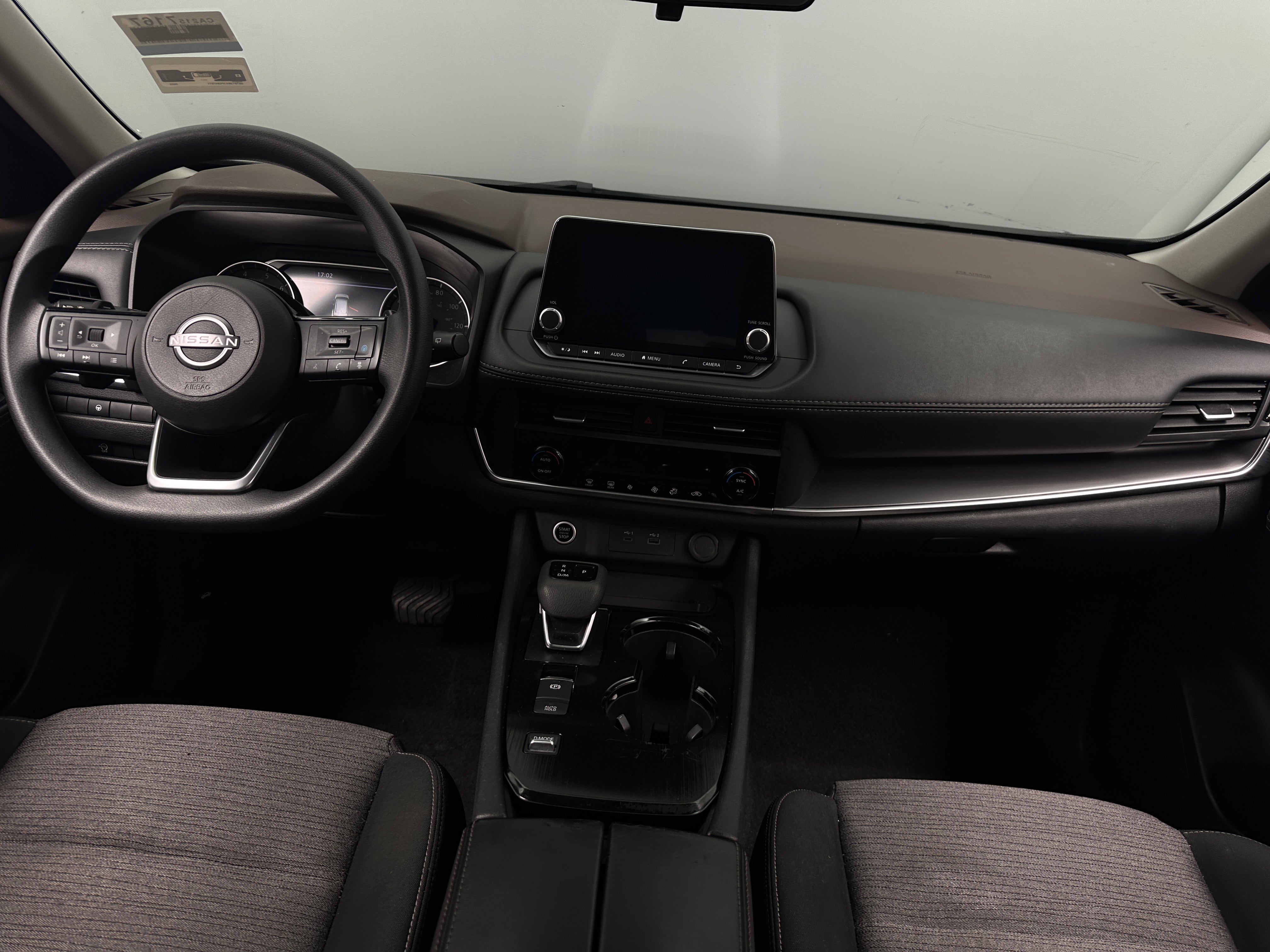 2023 Nissan Rogue SV 3