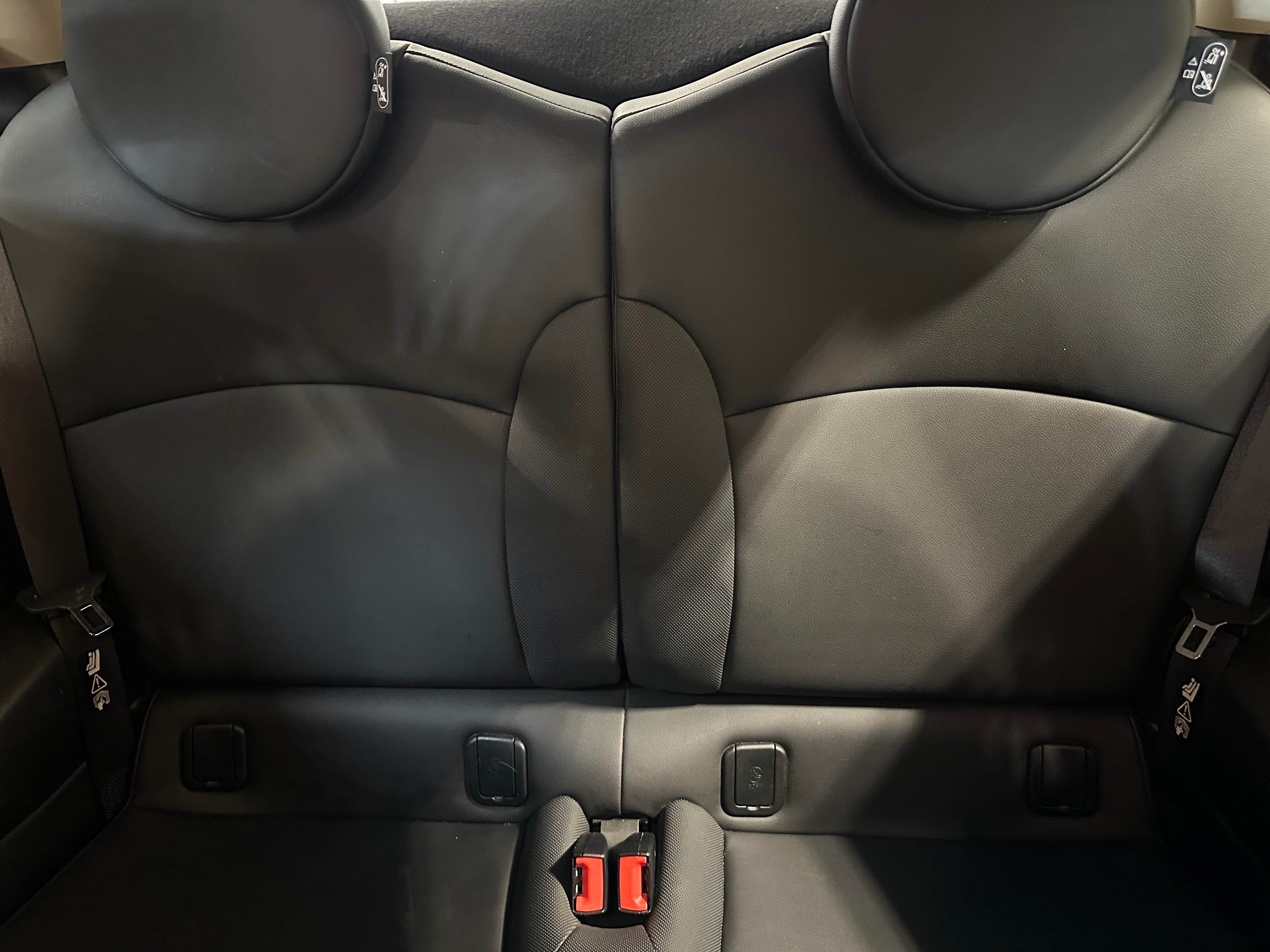 2011 MINI Cooper Hardtop S 5