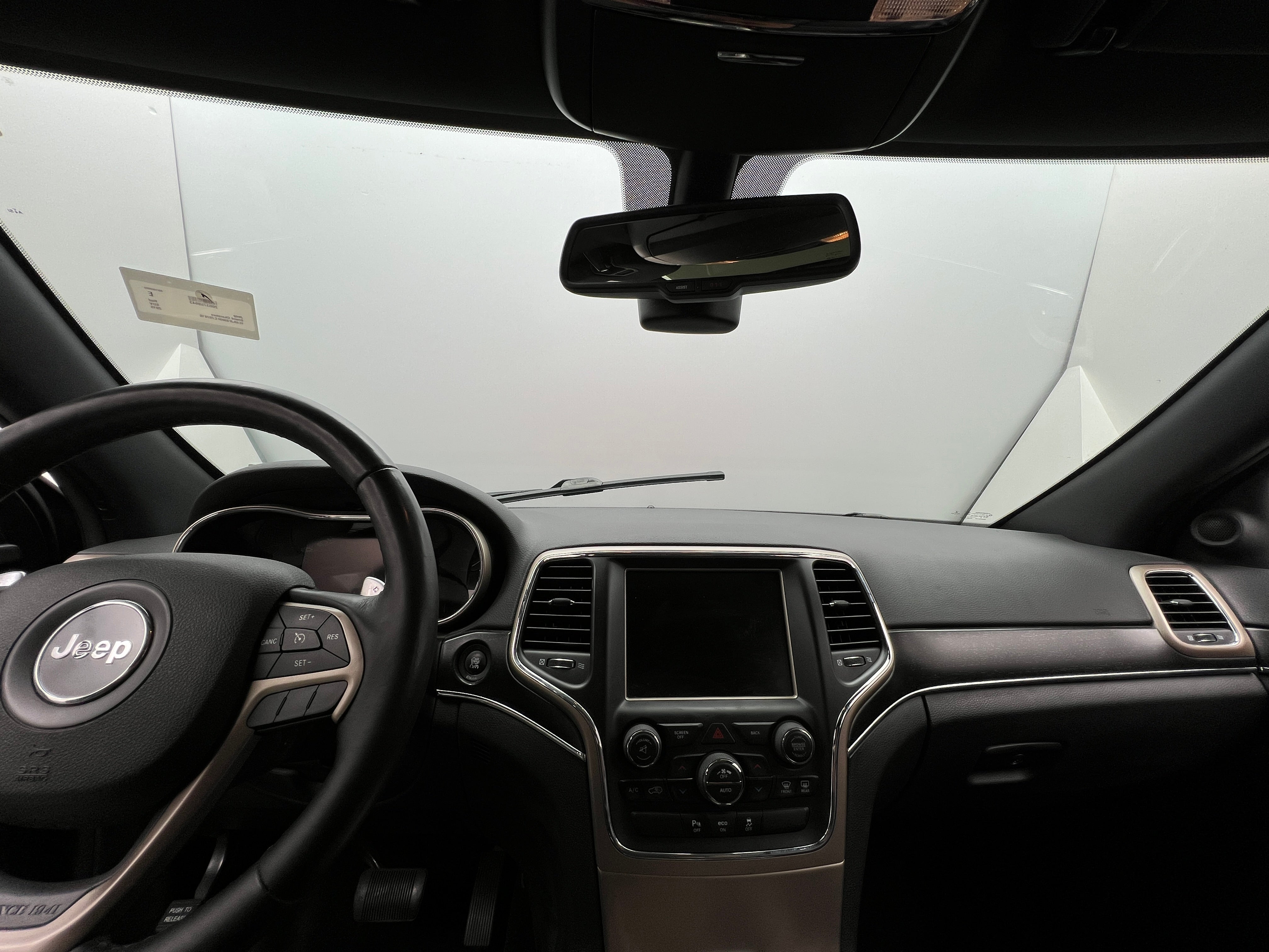 2015 Jeep Grand Cherokee Limited Edition 2