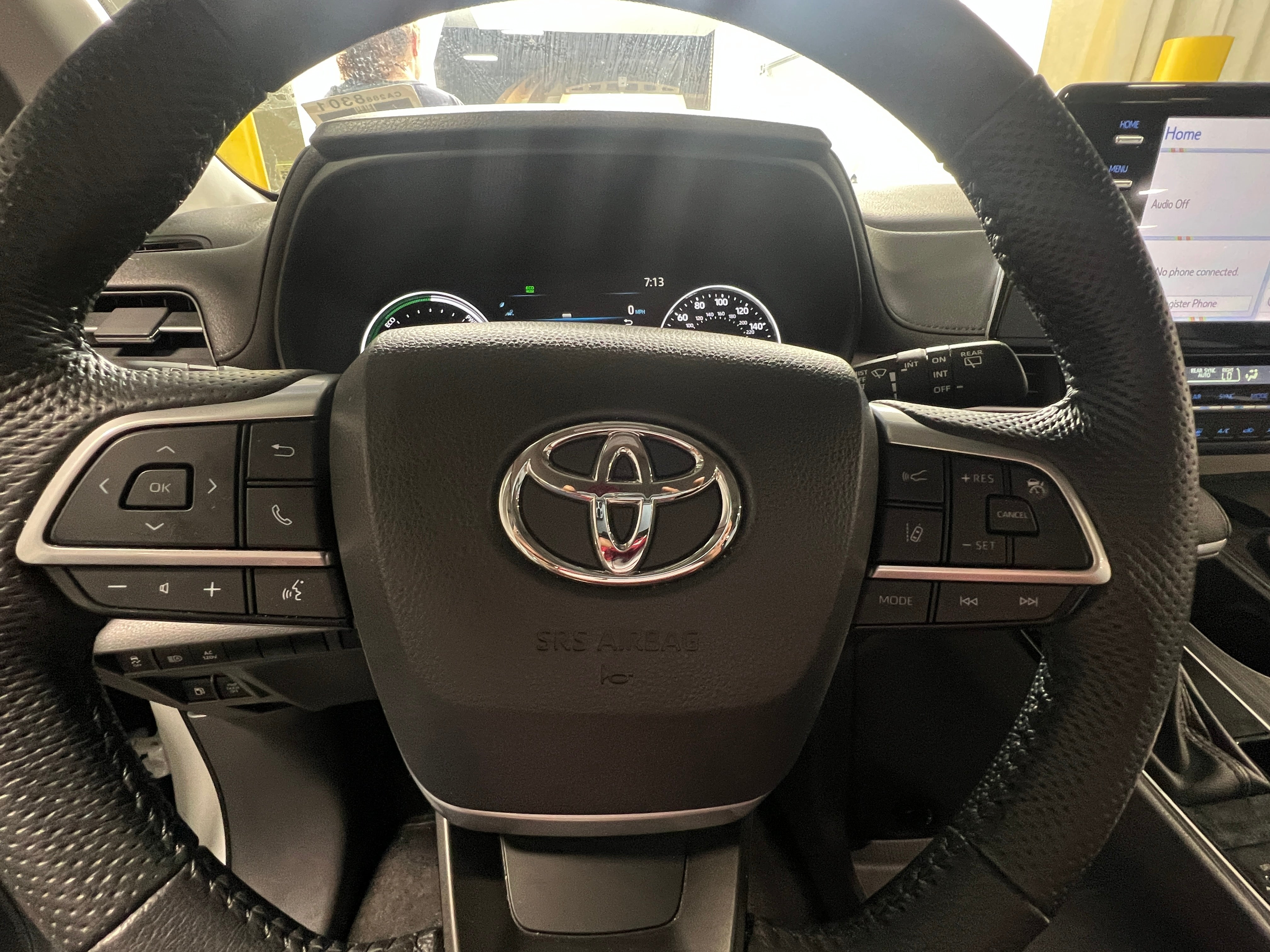 2024 Toyota Sienna Limited 4