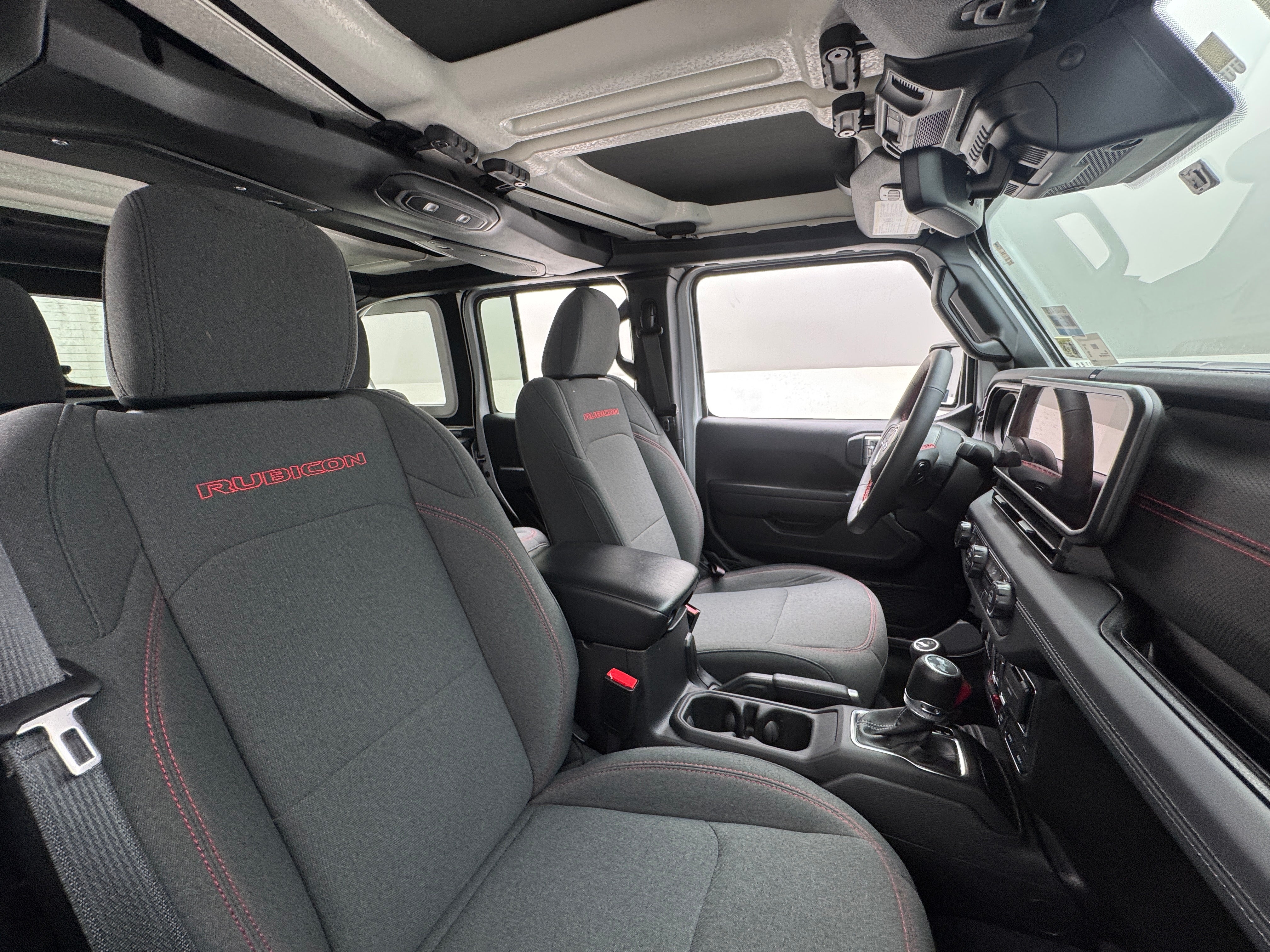 2024 Jeep Wrangler Rubicon 2