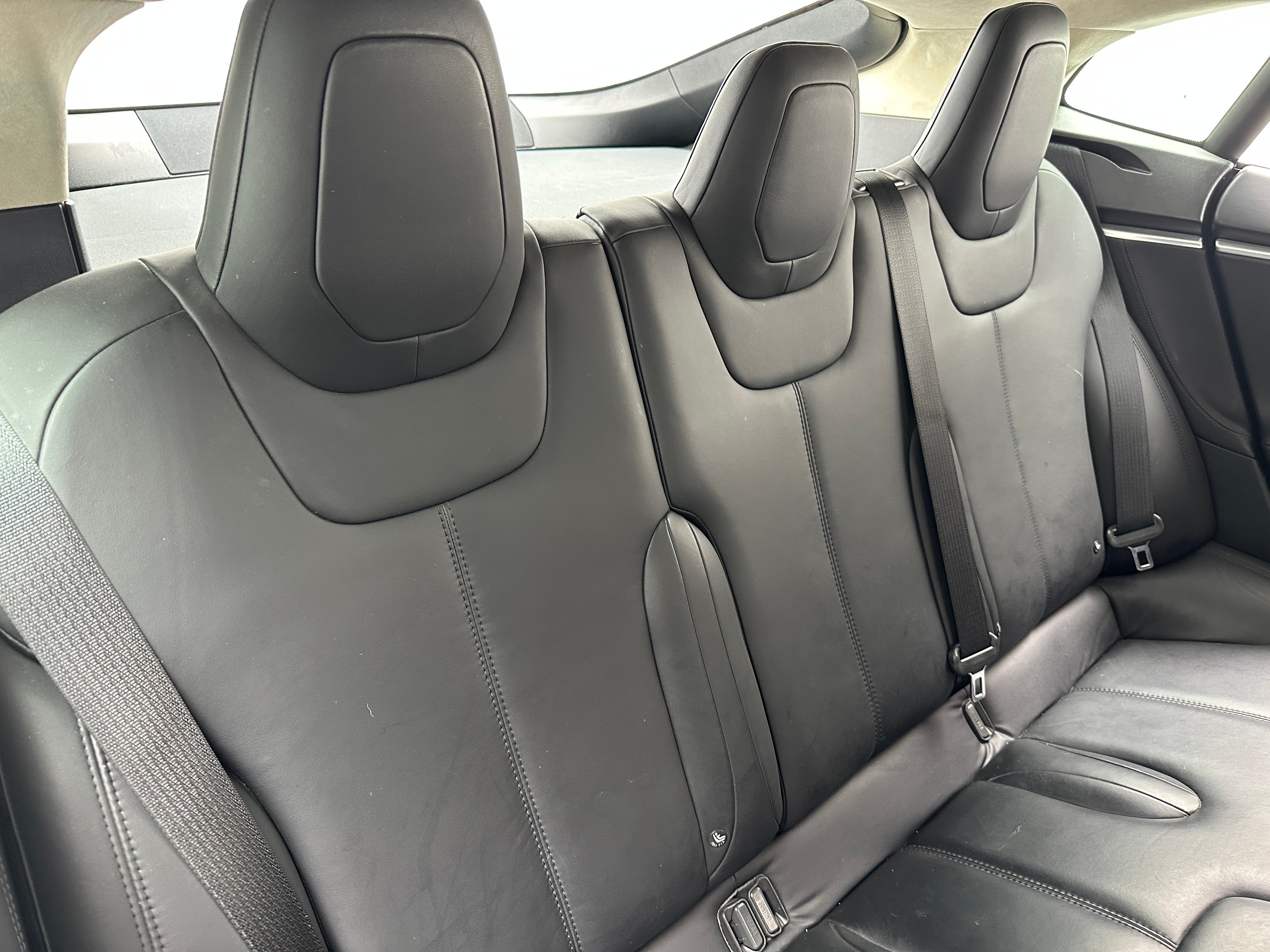 2015 Tesla Model S 70D 5
