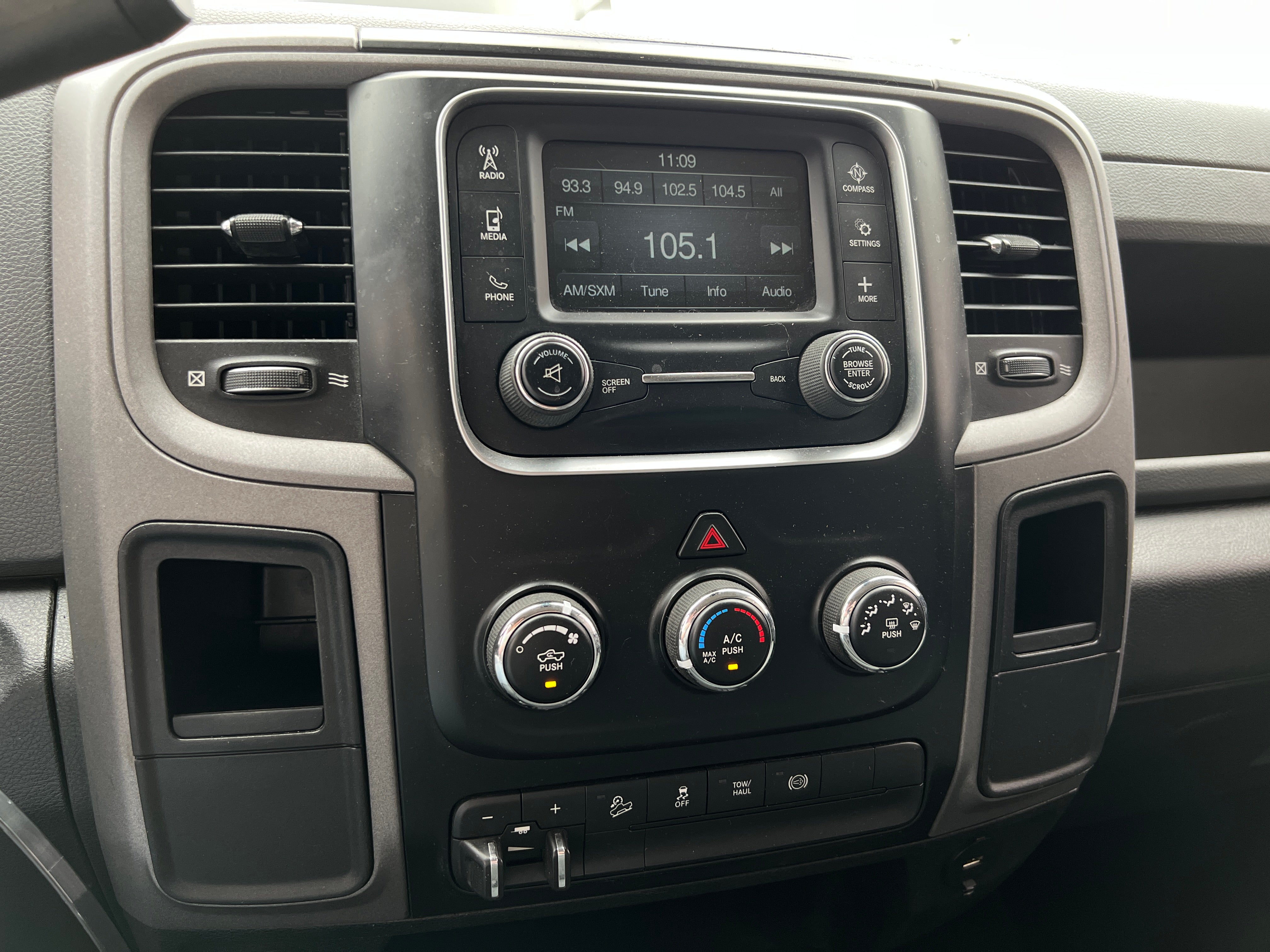 2017 RAM 2500 Tradesman 4