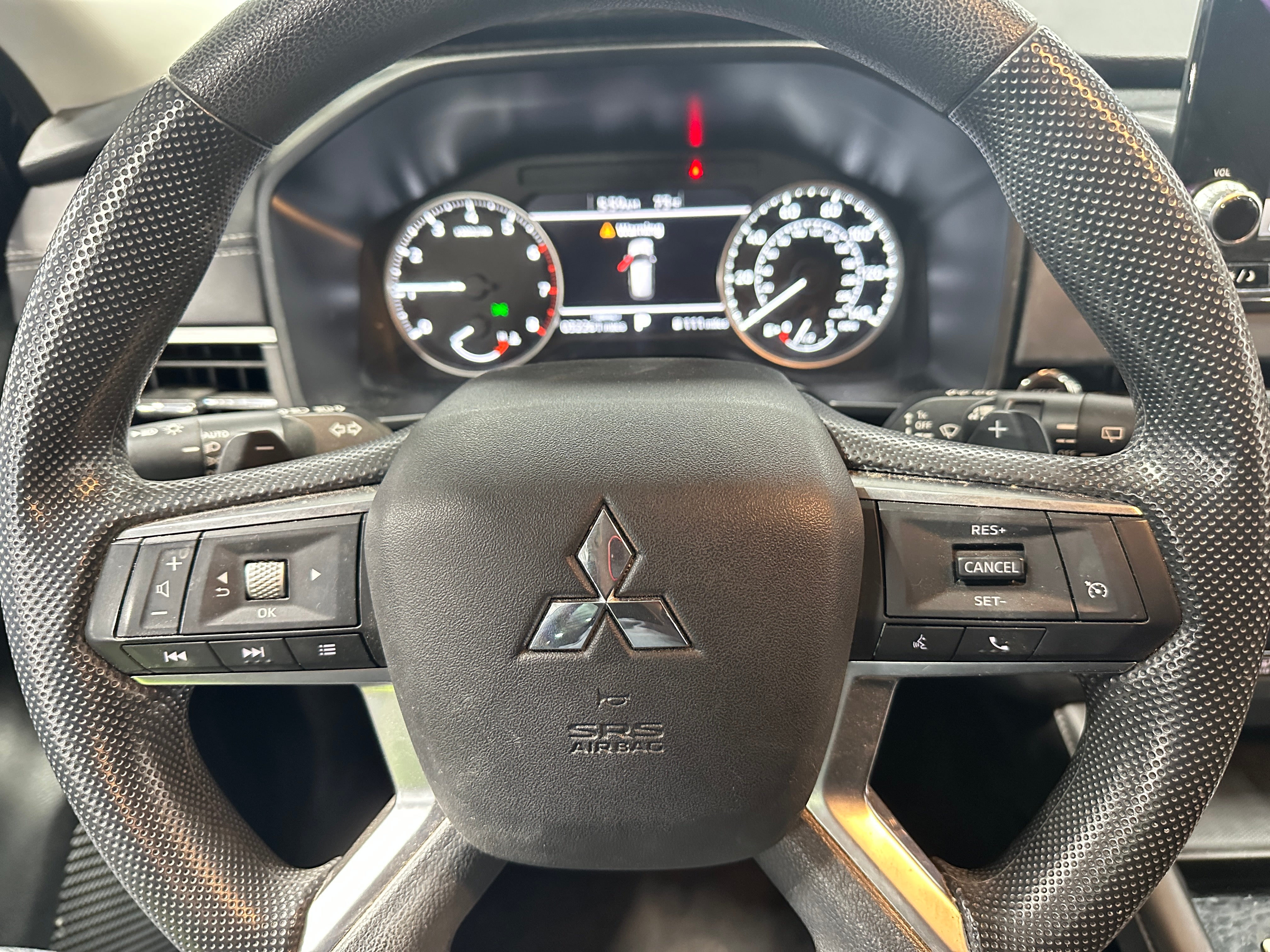 2024 Mitsubishi Outlander ES 5