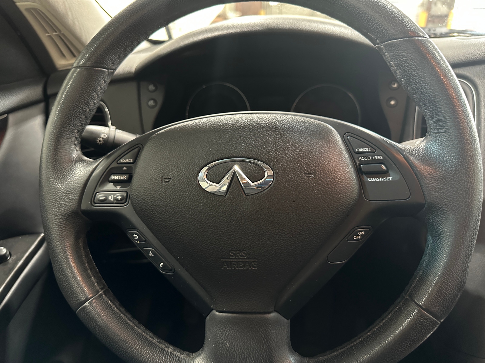 Thumbnail: 2017 INFINITI QX50 - 4