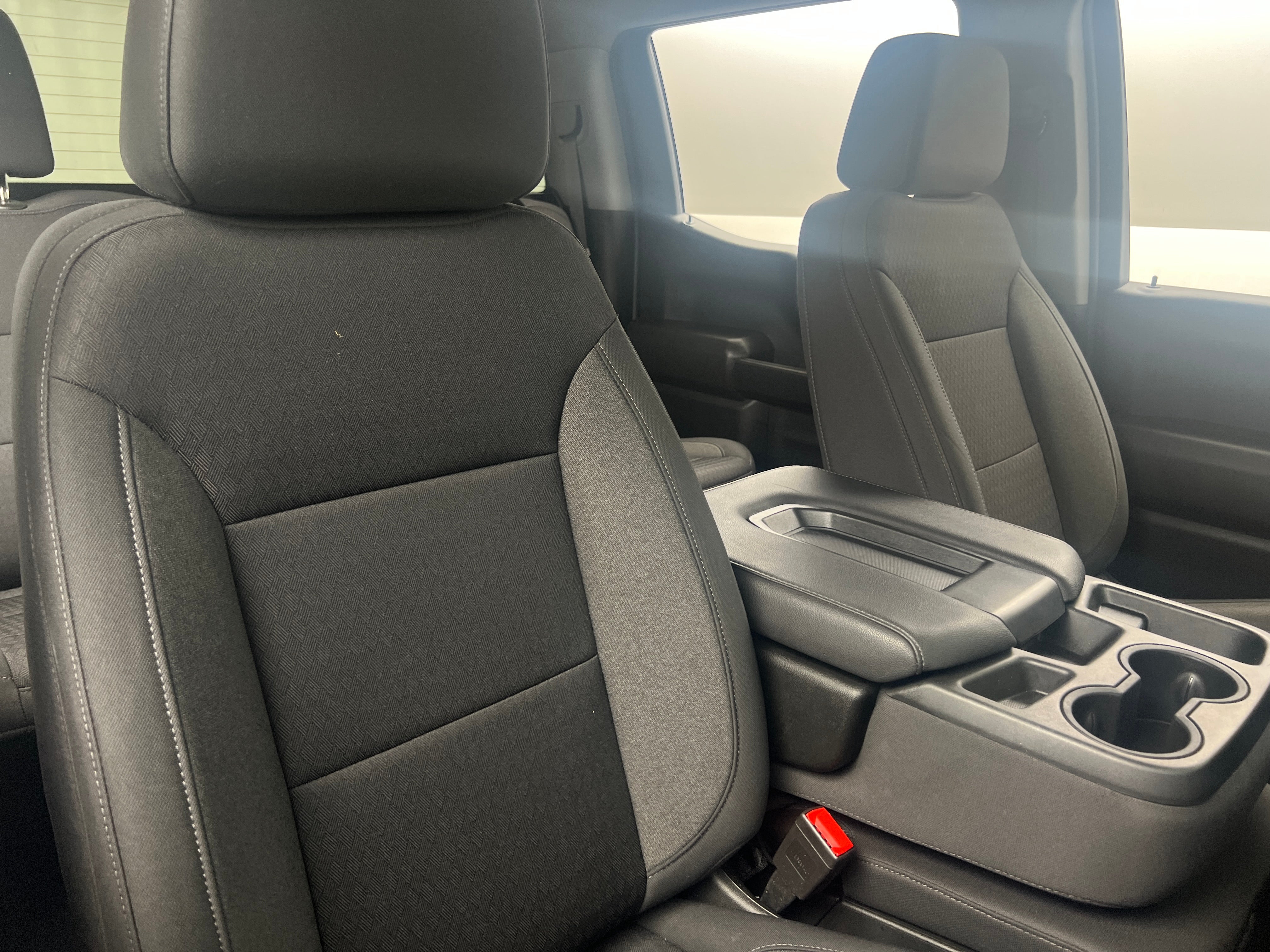 2022 Chevrolet Silverado 1500 Custom 2
