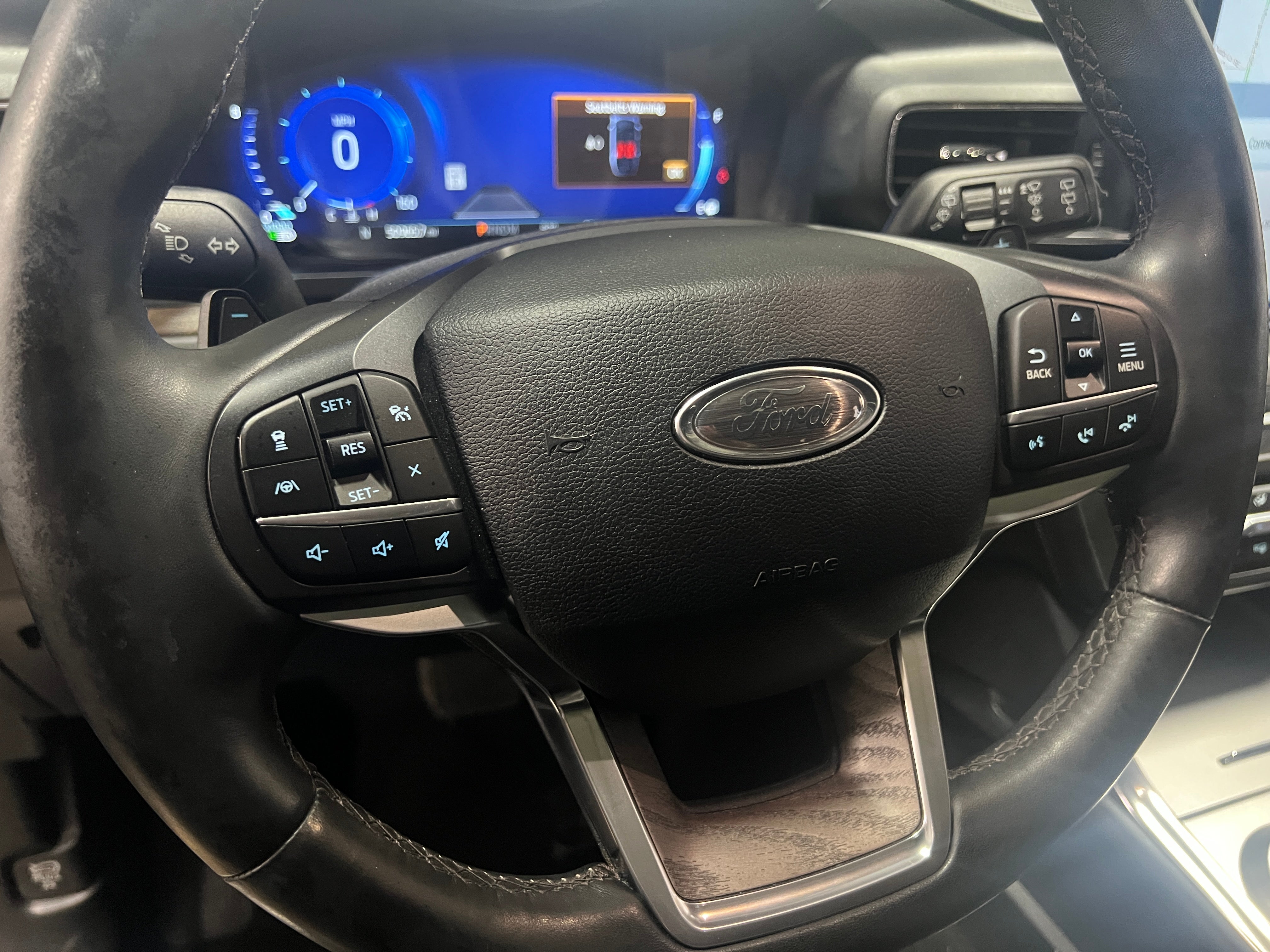 2020 Ford Explorer Platinum 4