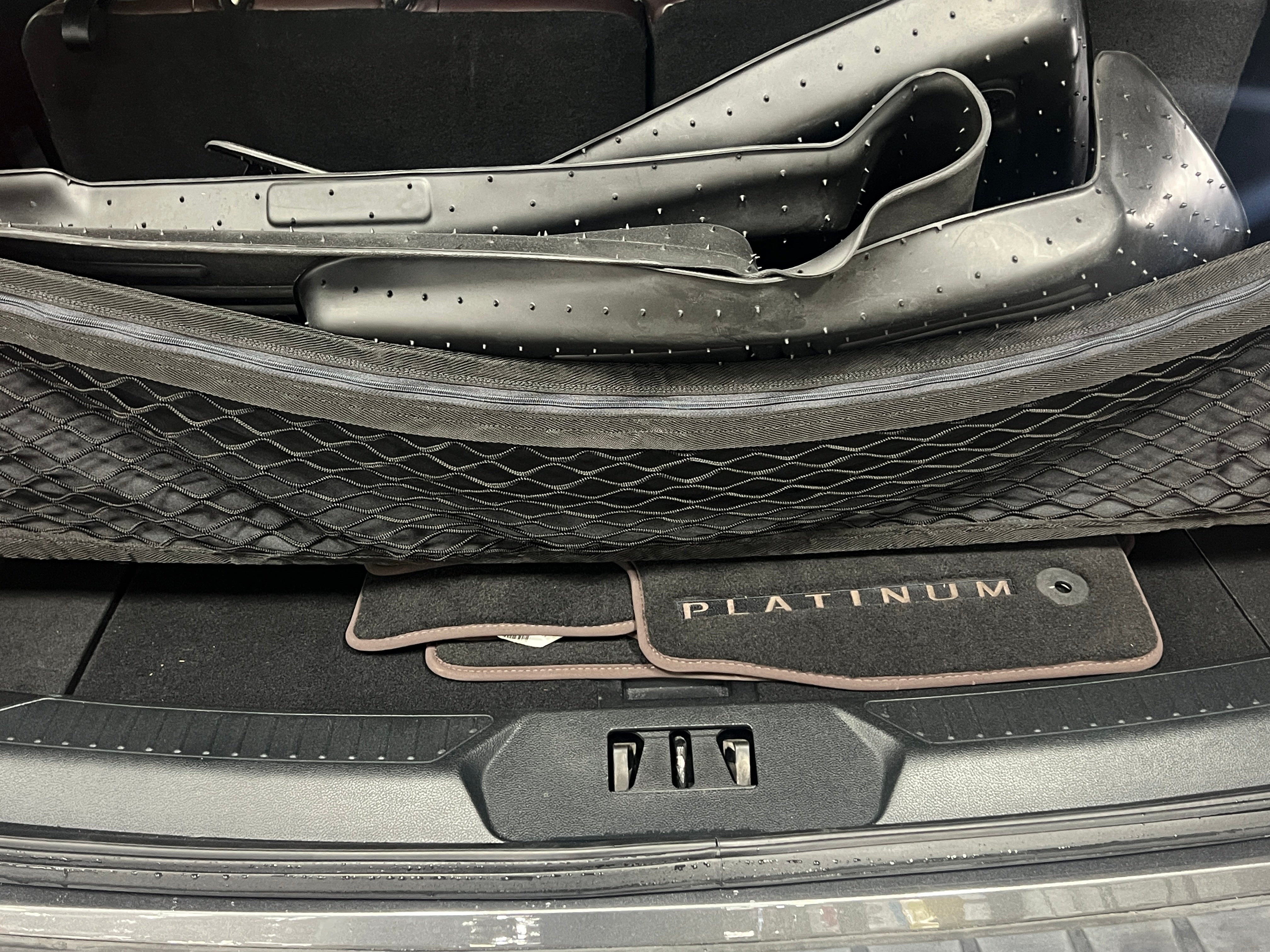 2020 Ford Explorer Platinum 6
