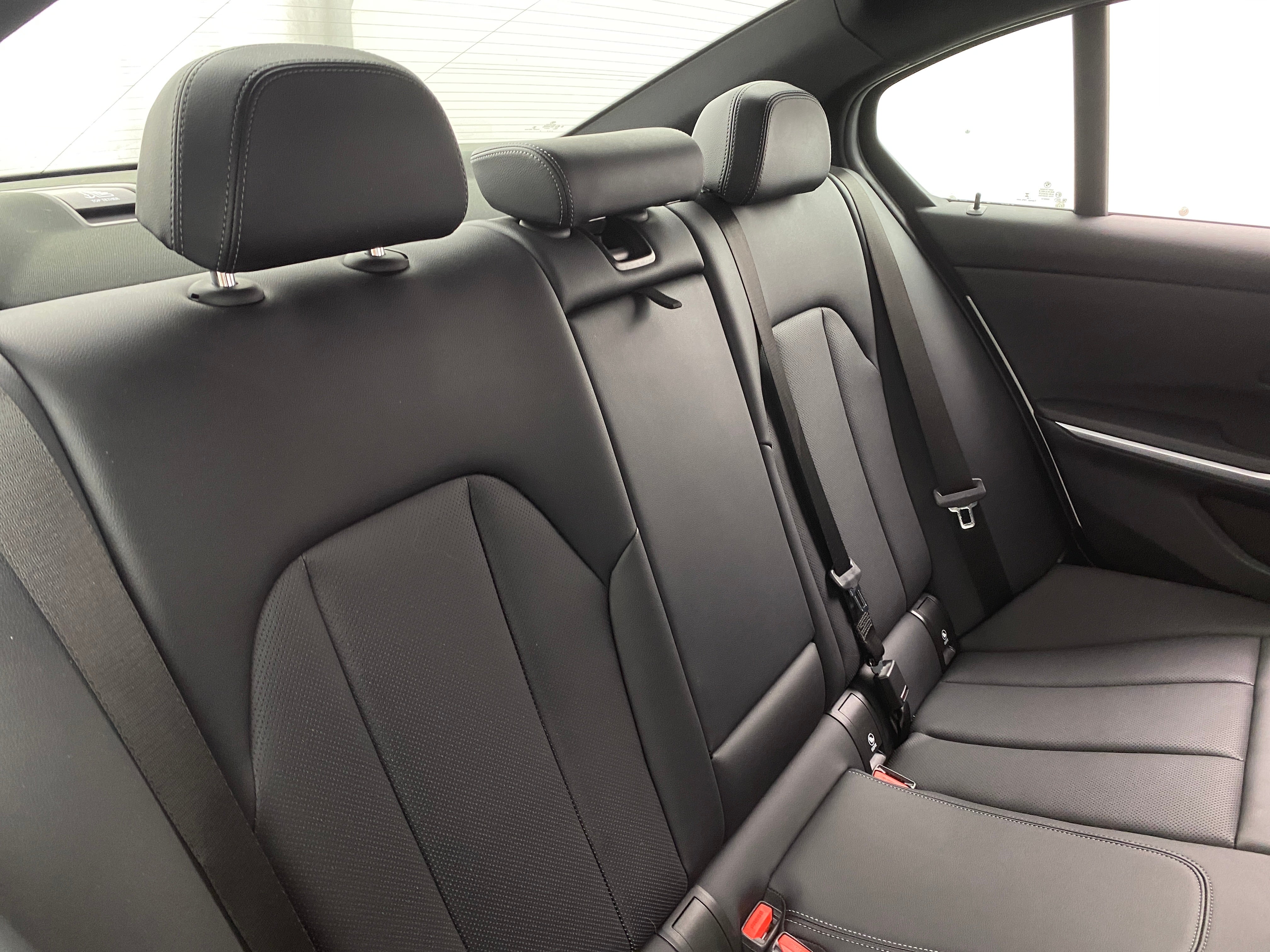2023 BMW 3 Series 330i 5