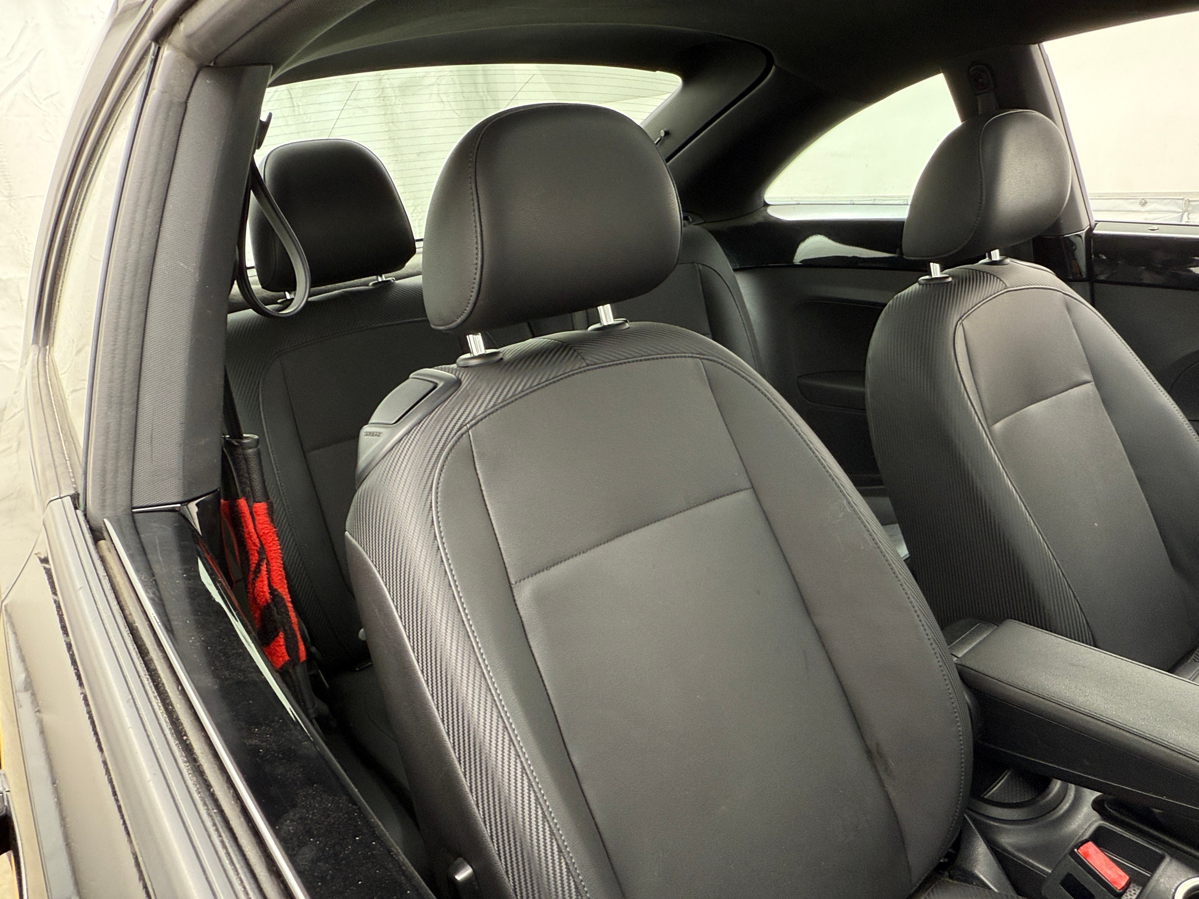 2013 Volkswagen Beetle Fender Edition 2