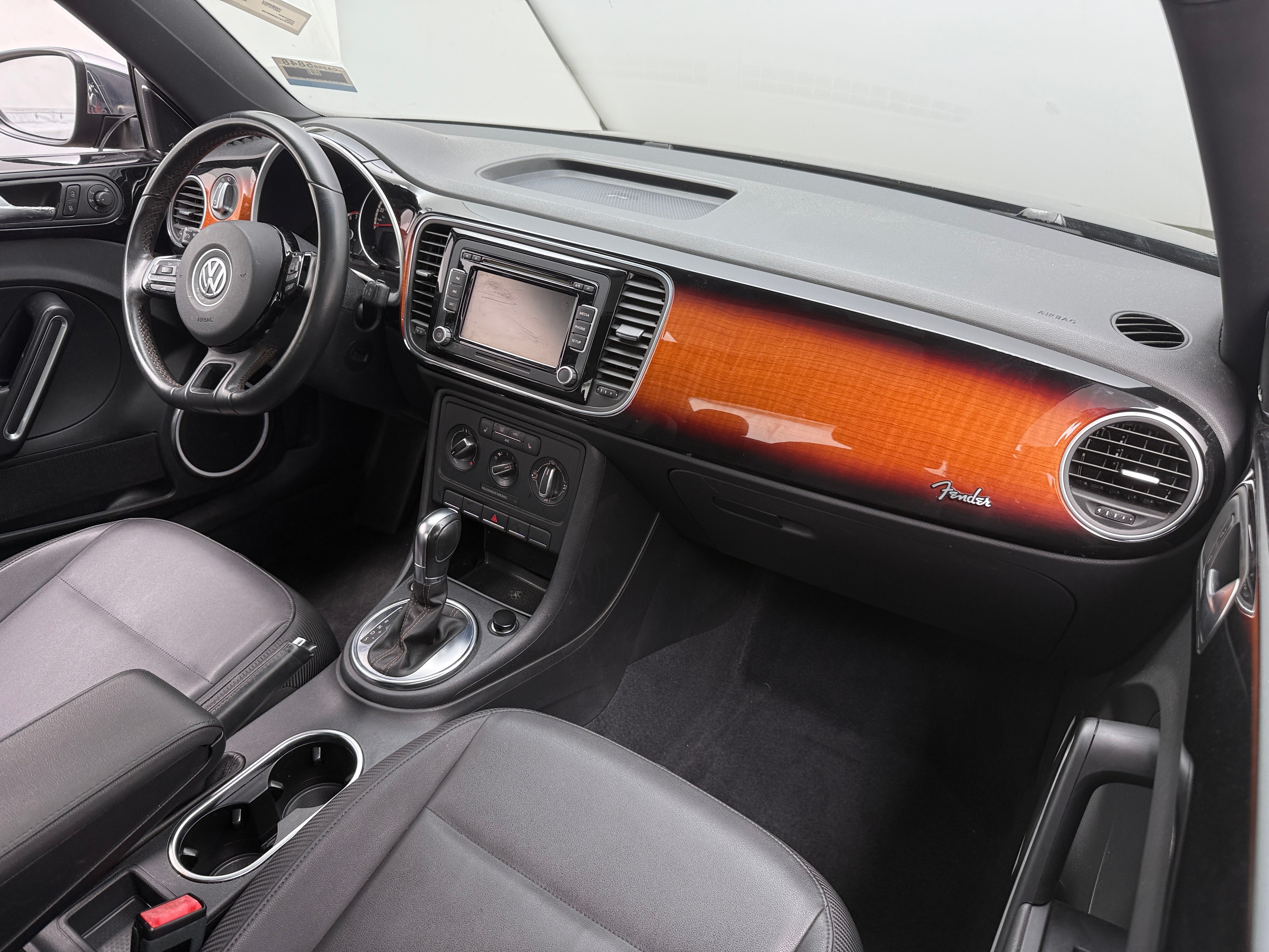 2013 Volkswagen Beetle Fender Edition 3