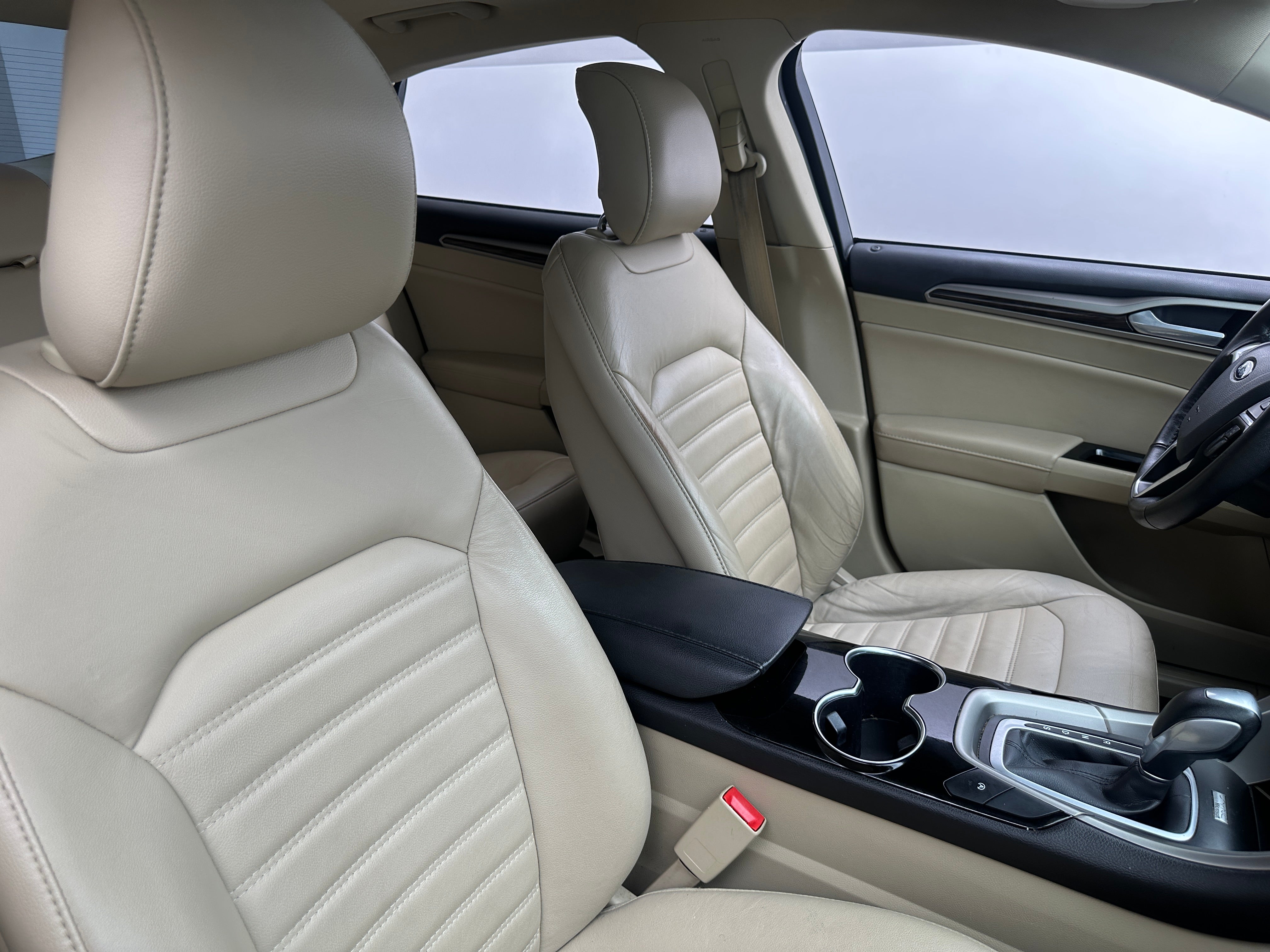 2014 Ford Fusion SE 2