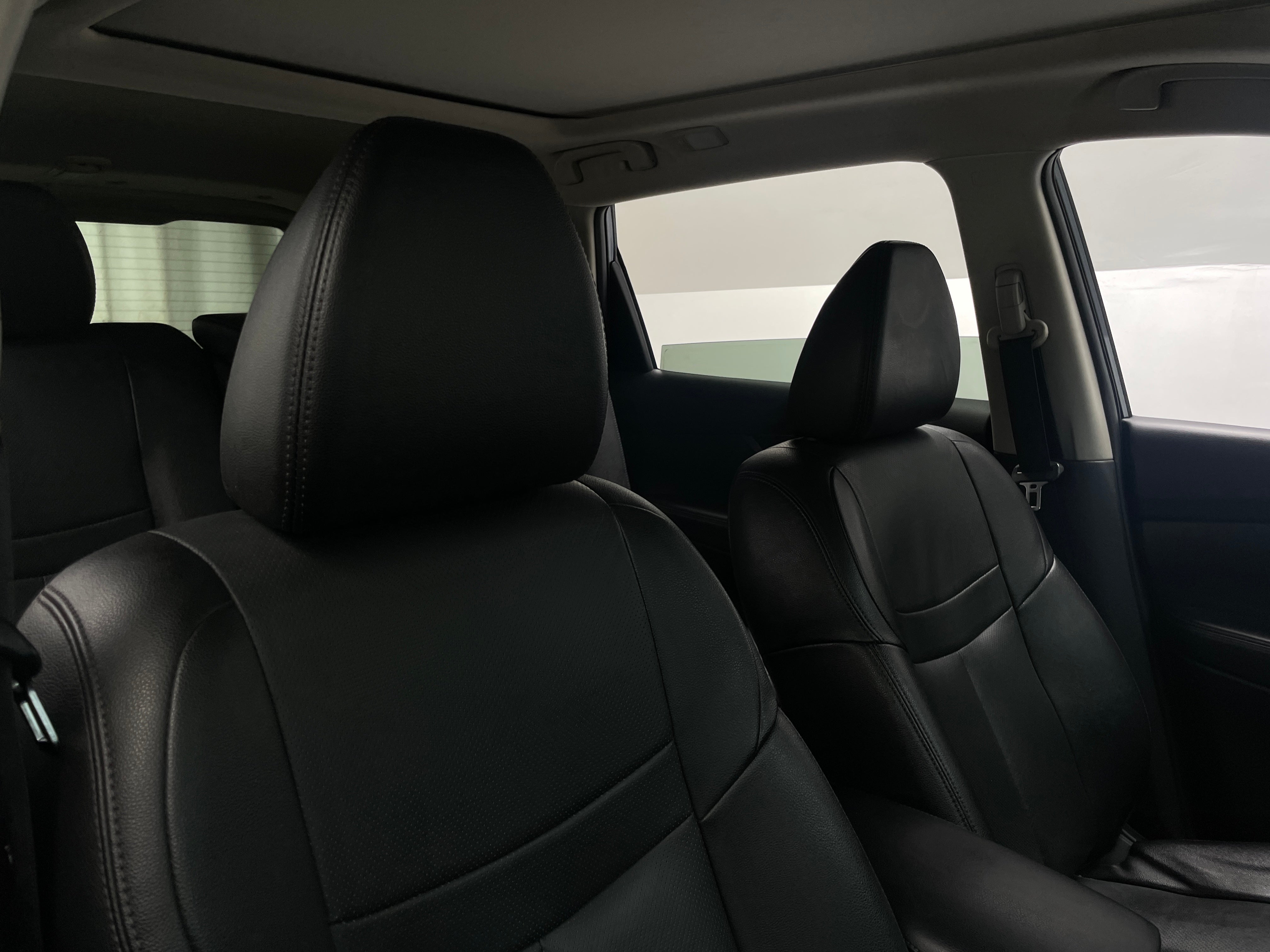 2016 Nissan Rogue SL 2