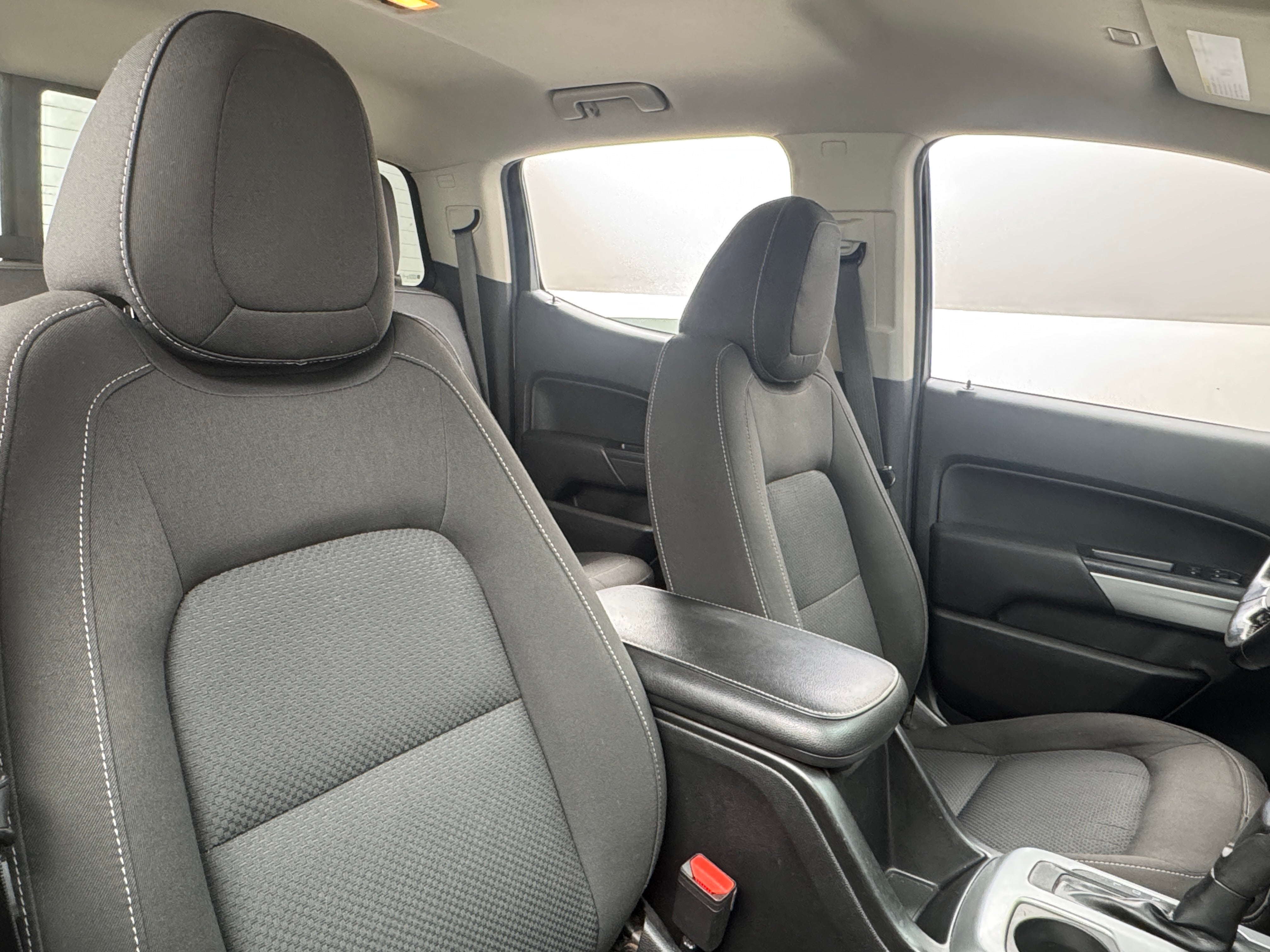 2017 Chevrolet Colorado LT 2
