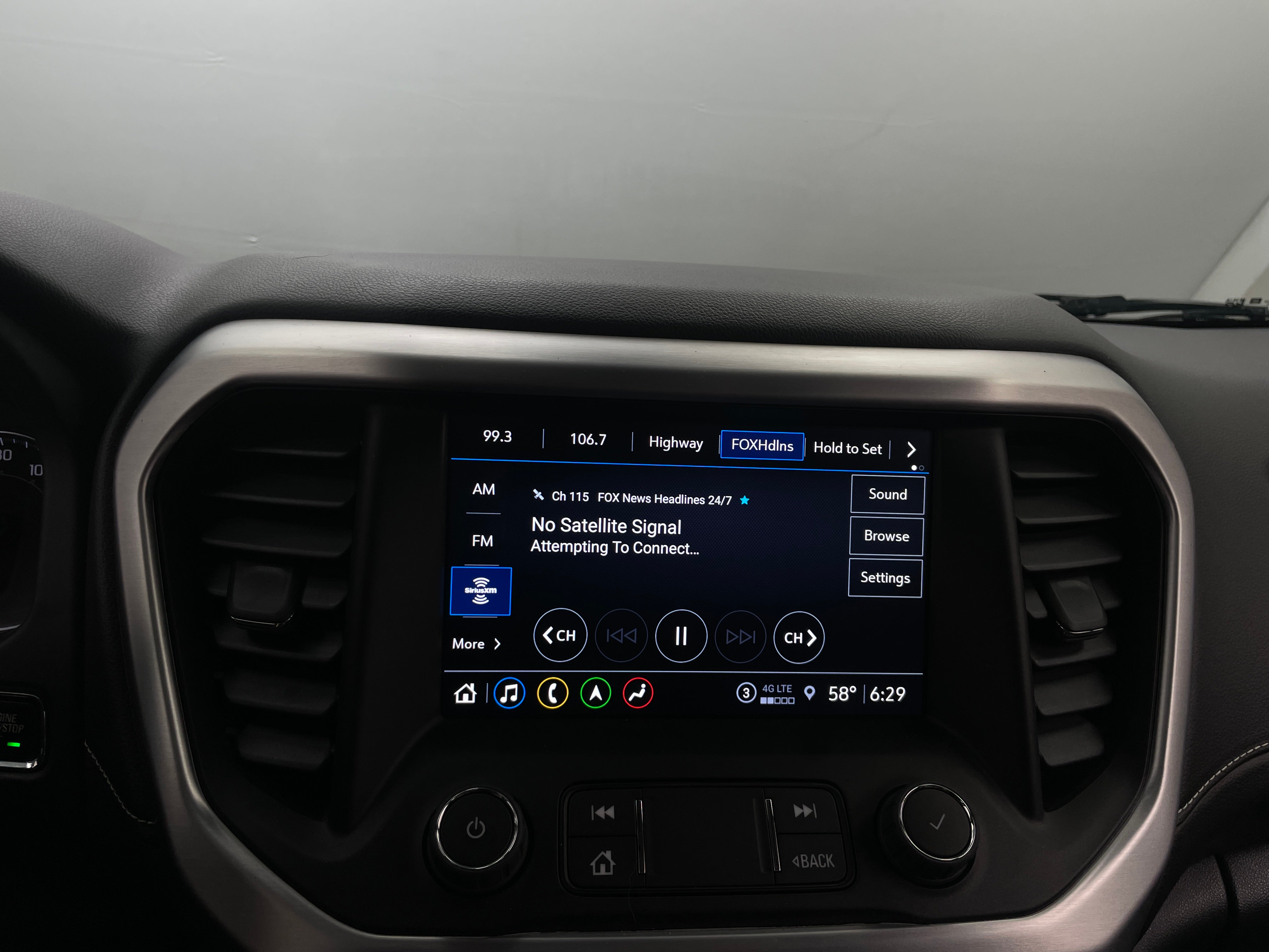 2022 GMC Acadia SLT 3