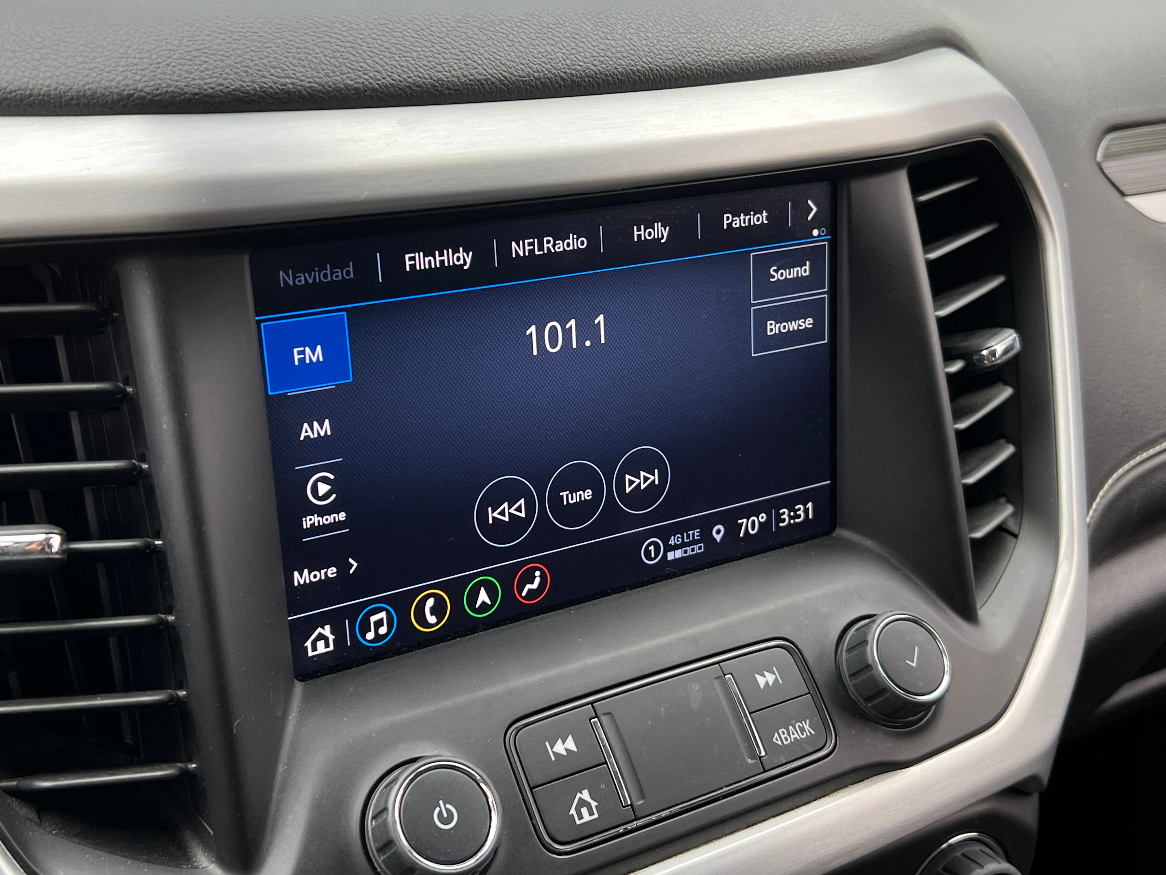 2023 GMC Acadia SLT 3