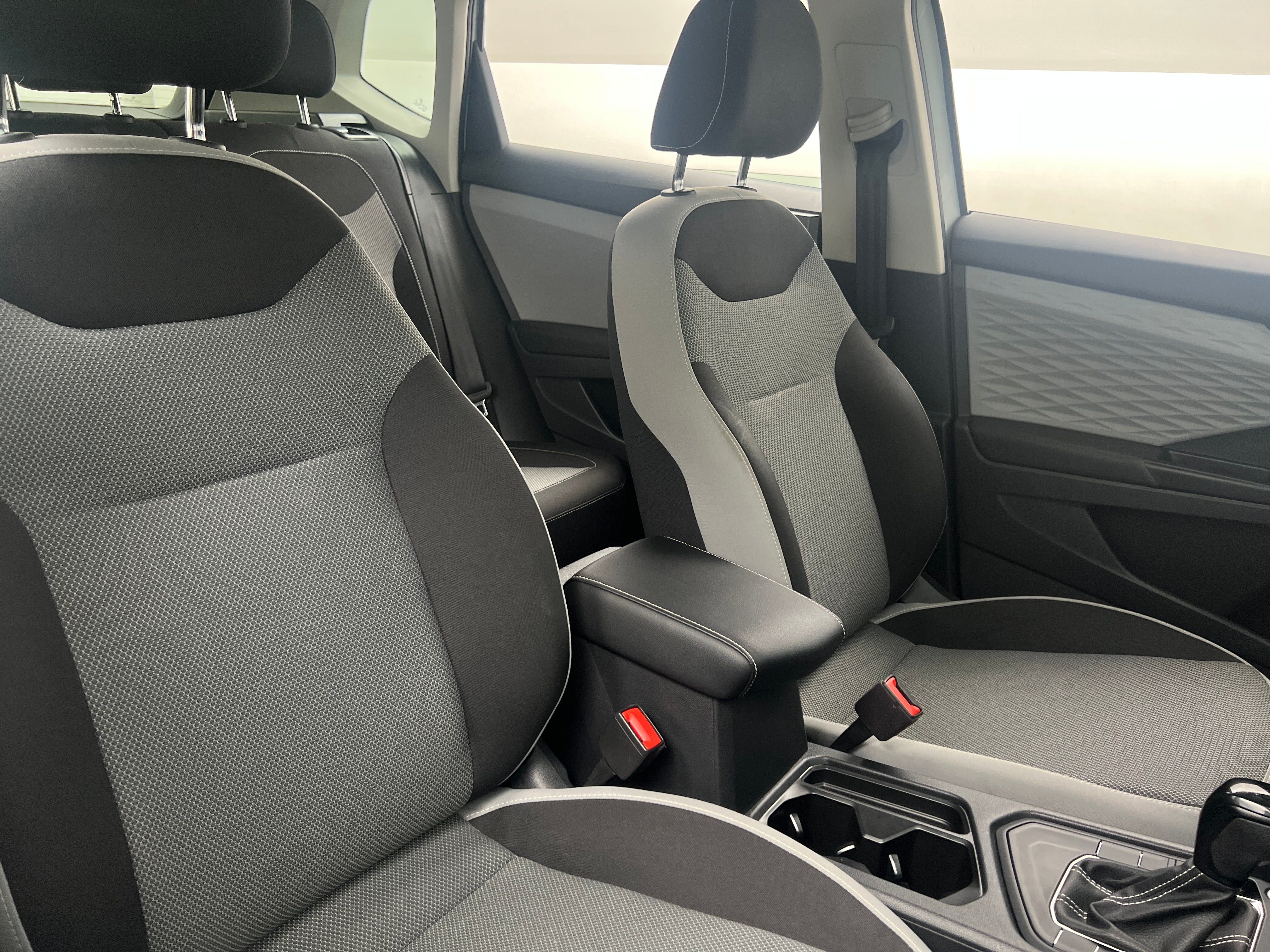 2022 Volkswagen Taos S 2