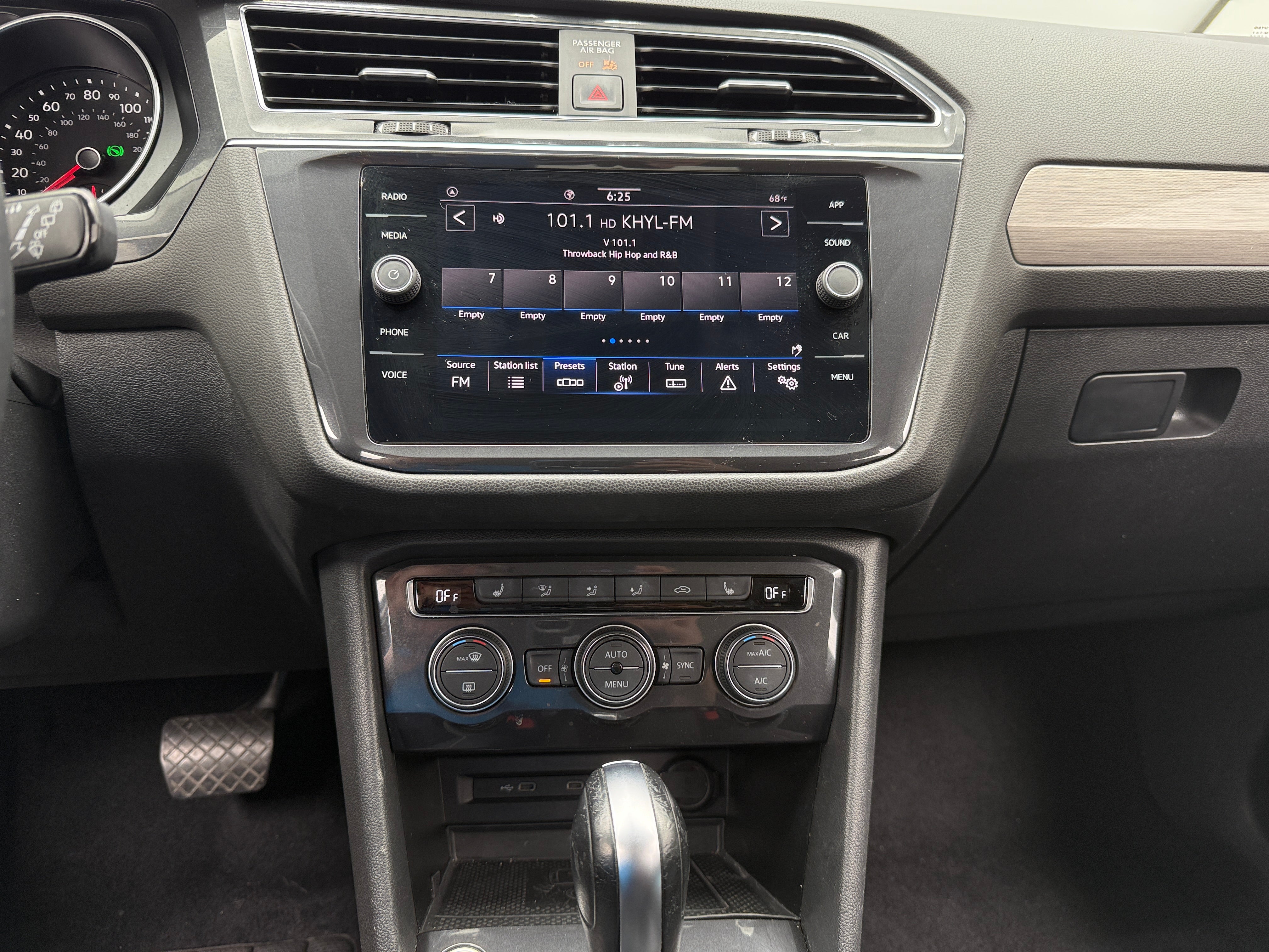 2021 Volkswagen Tiguan SE 4