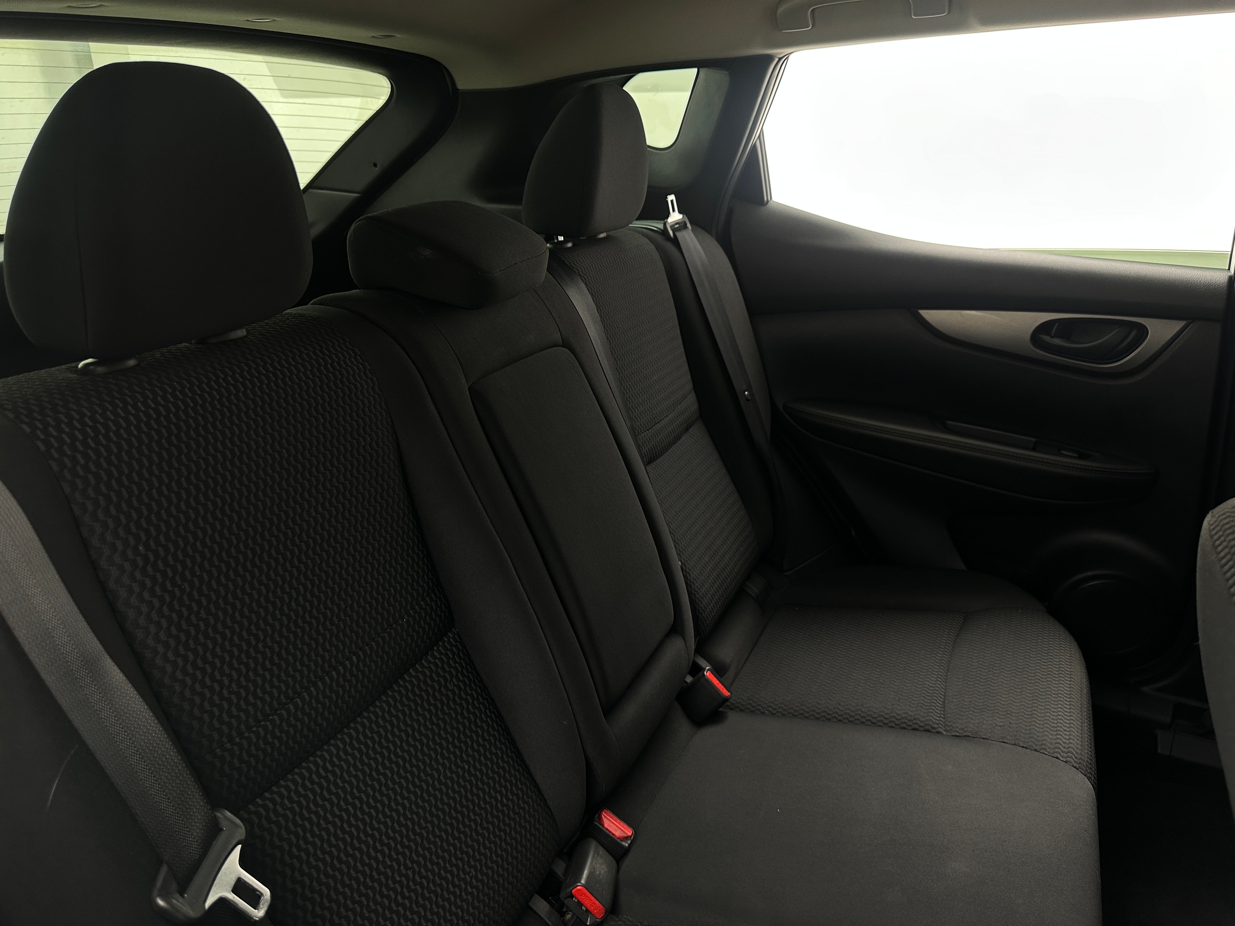 2017 Nissan Rogue Sport S 6