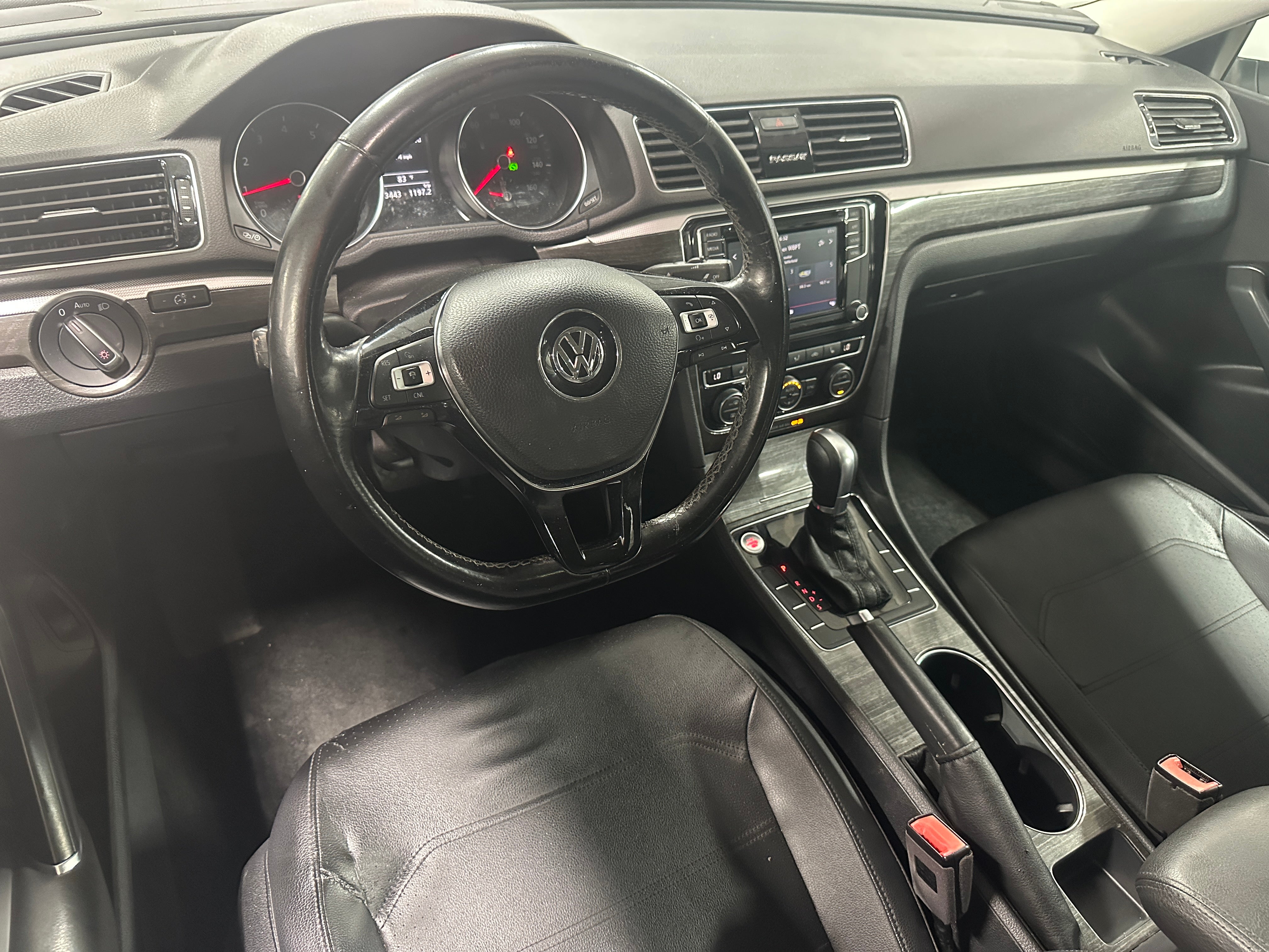 2018 Volkswagen Passat 2.0T 2