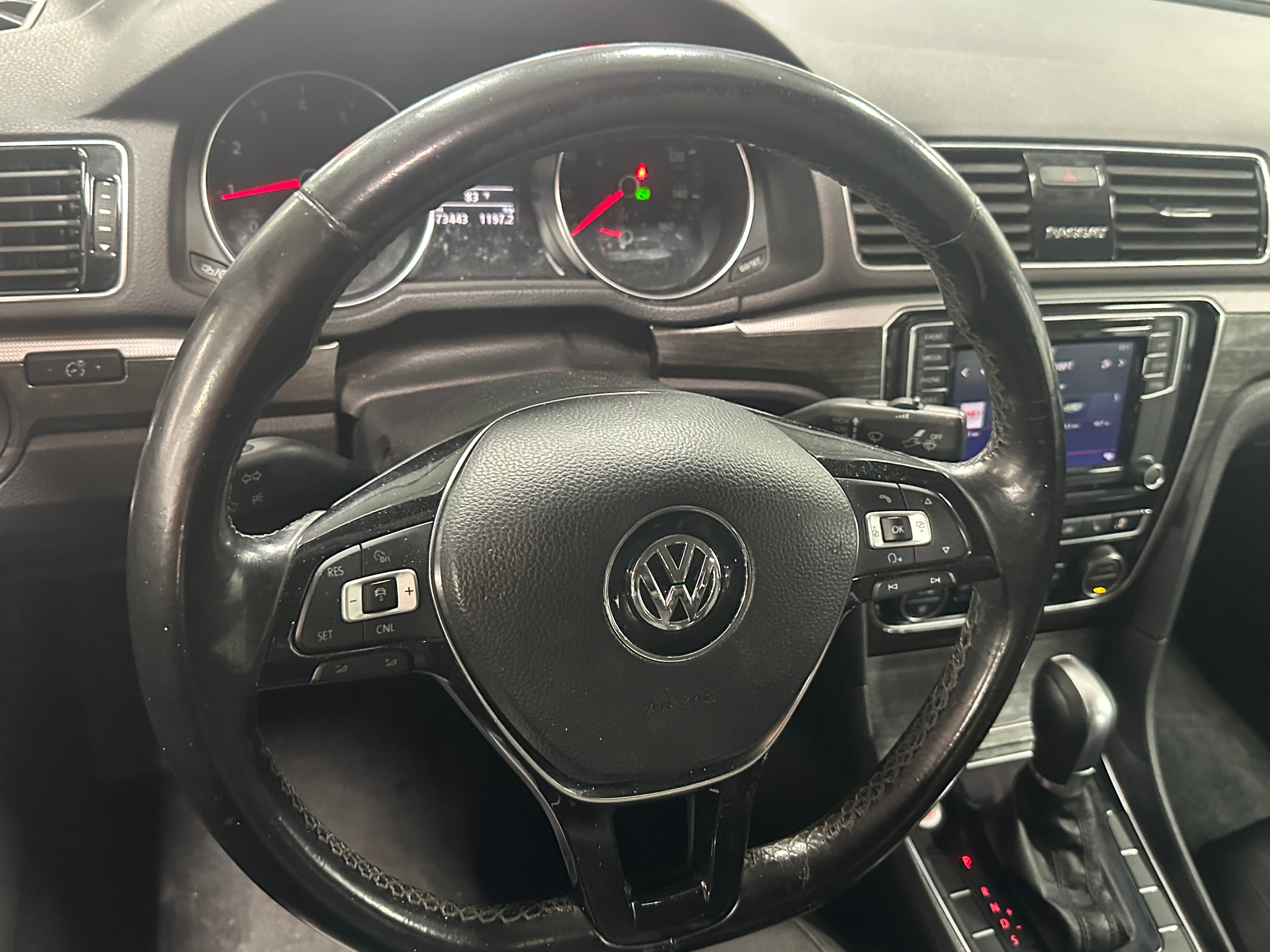 2018 Volkswagen Passat 2.0T 4