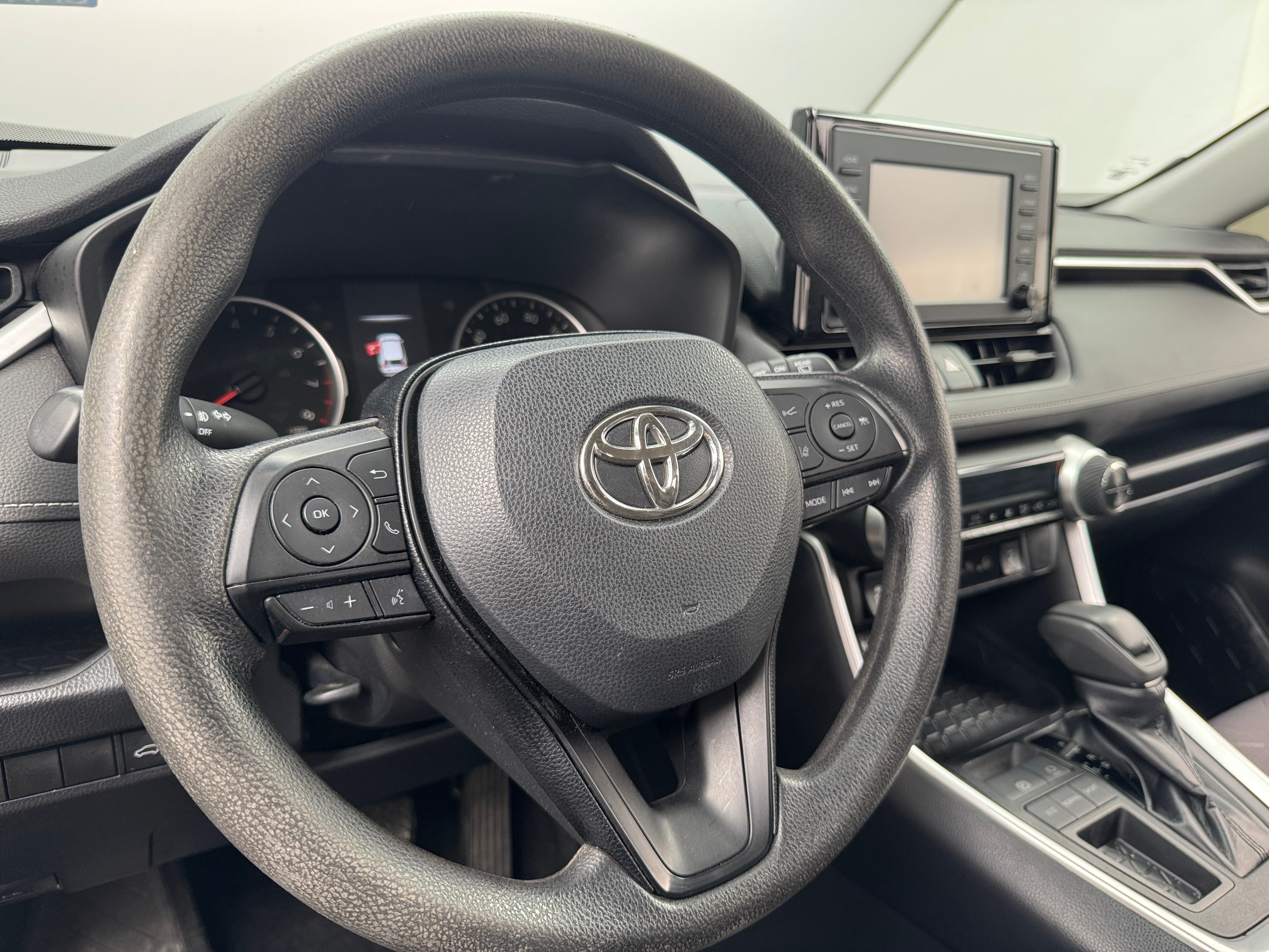 2019 Toyota RAV4 XLE 5