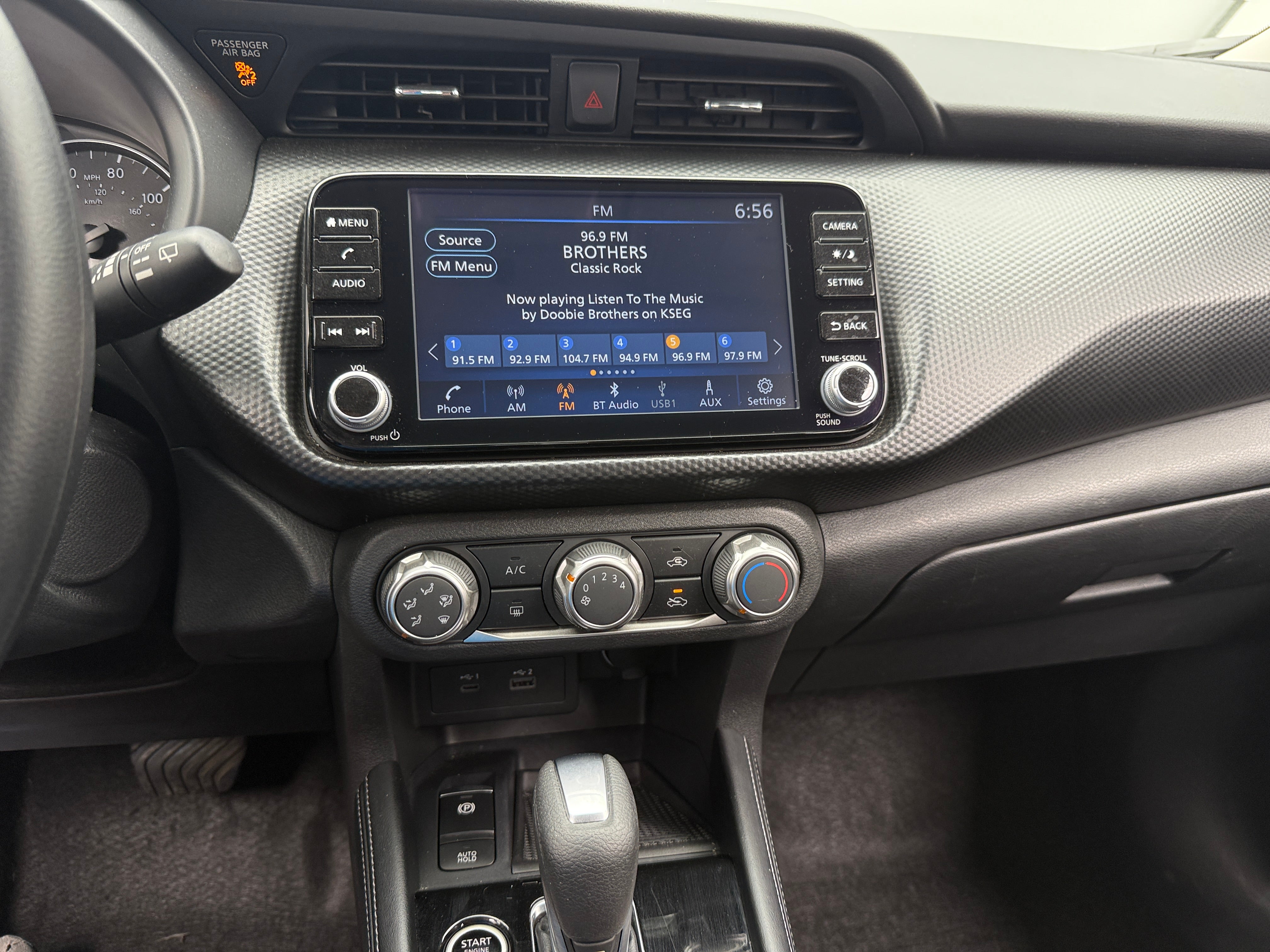 2024 Nissan Kicks SV 4